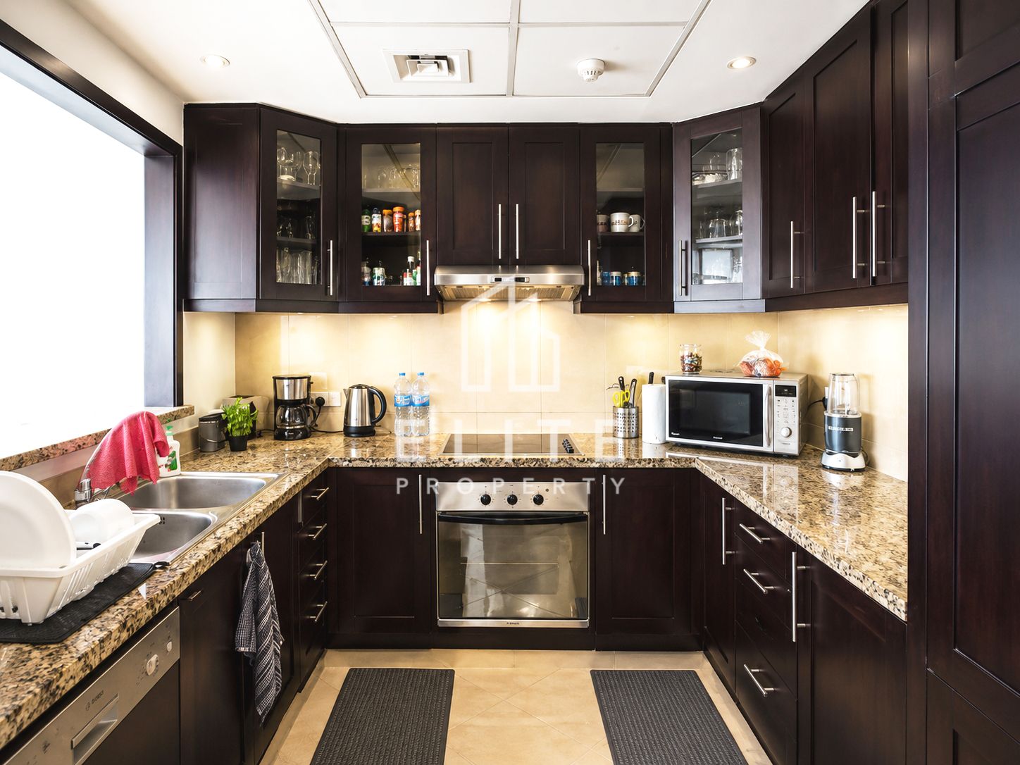 High Floor | Semi Furnished | Vacant Now