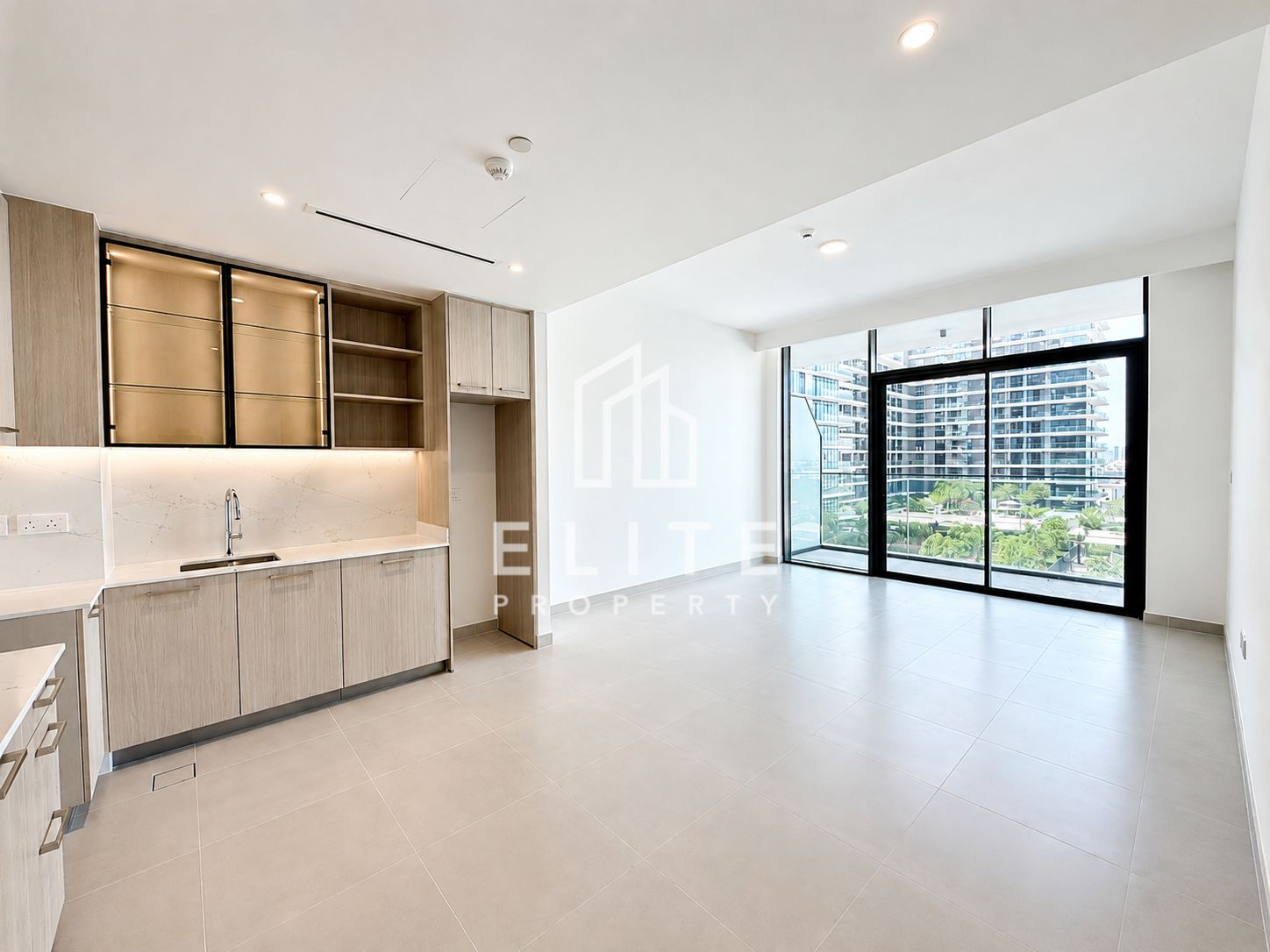 First Tenant | Bright Layout | Golf Course View