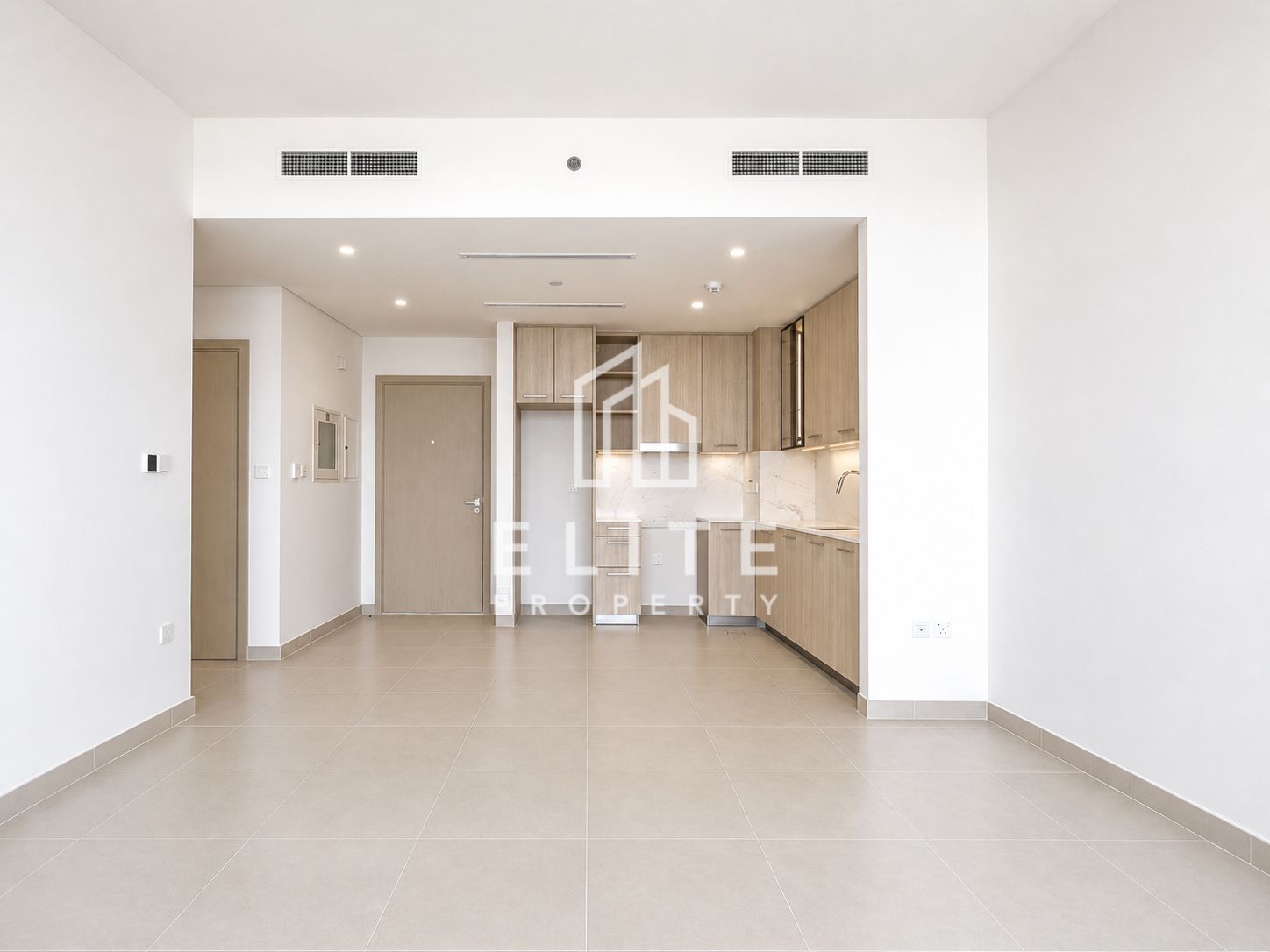 First Tenant | Bright Layout | Golf Course View
