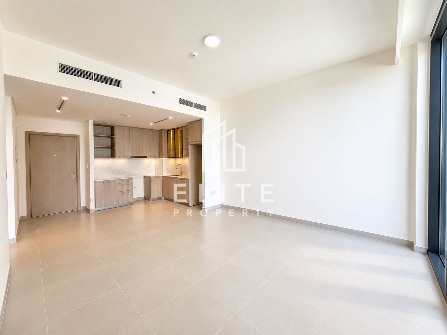 First Tenant | Bright Layout | Golf Course View