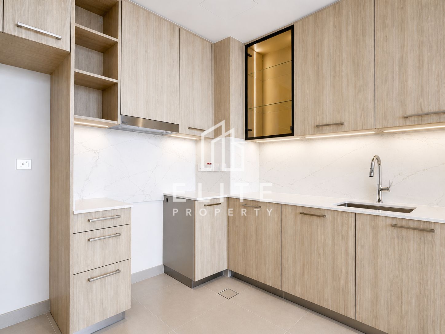 First Tenant | Bright Layout | Golf Course View