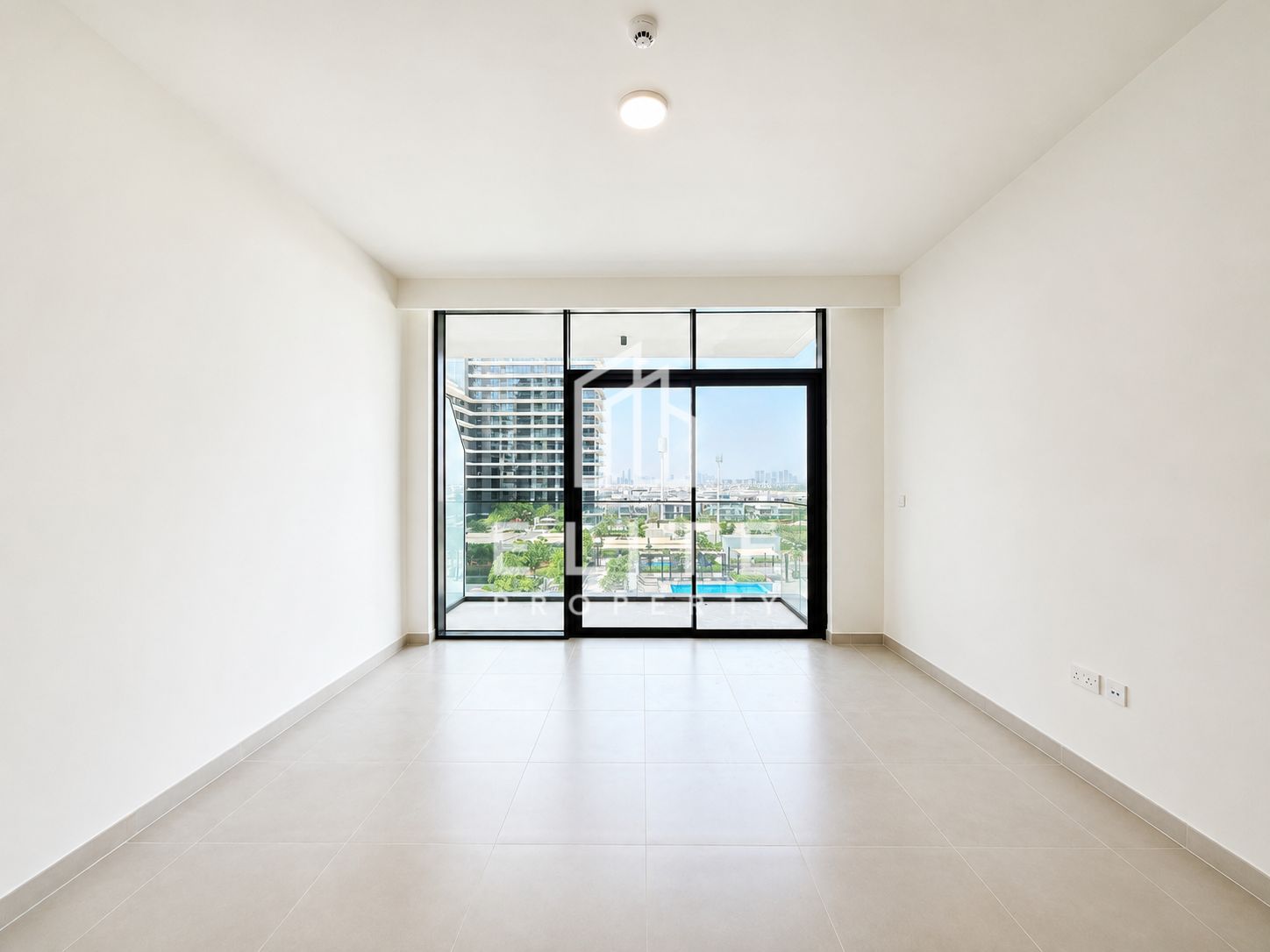 First Tenant | Bright Layout | Golf Course View
