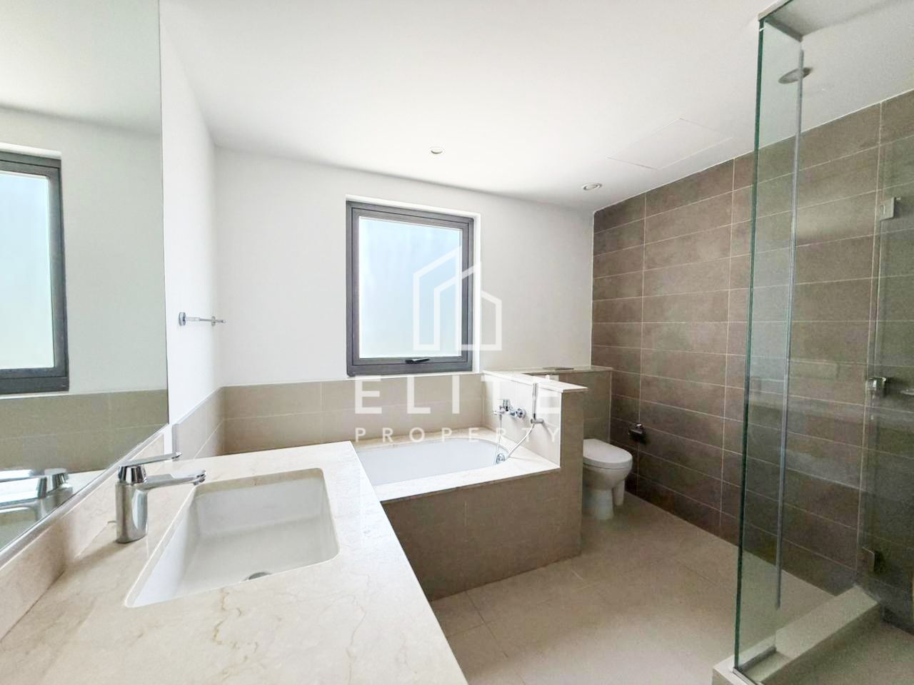 Big Garden | Single Row | Close to Amenities
