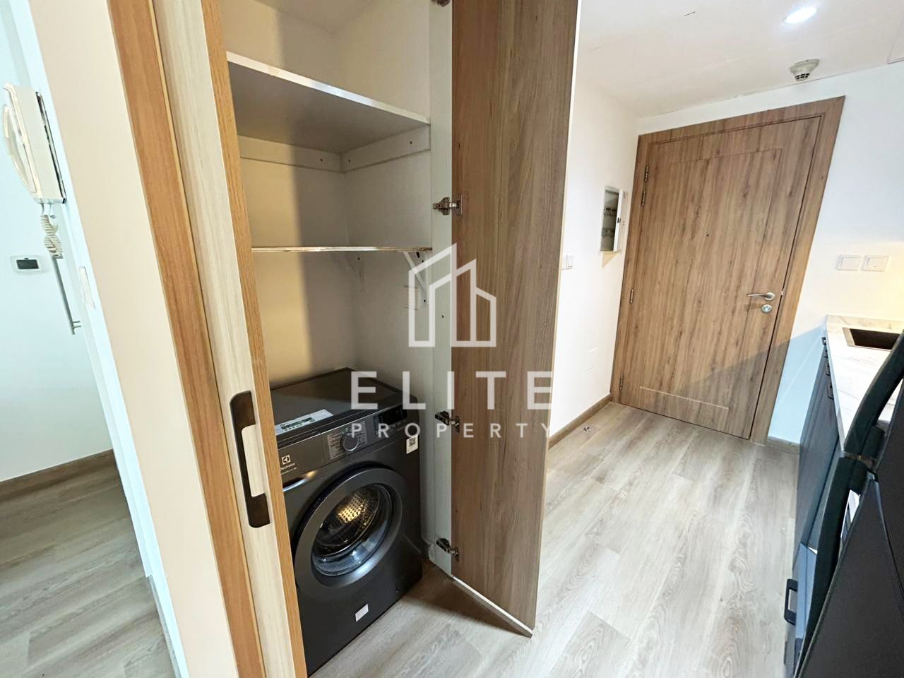 Newly Renovated | Vacant | High ROI