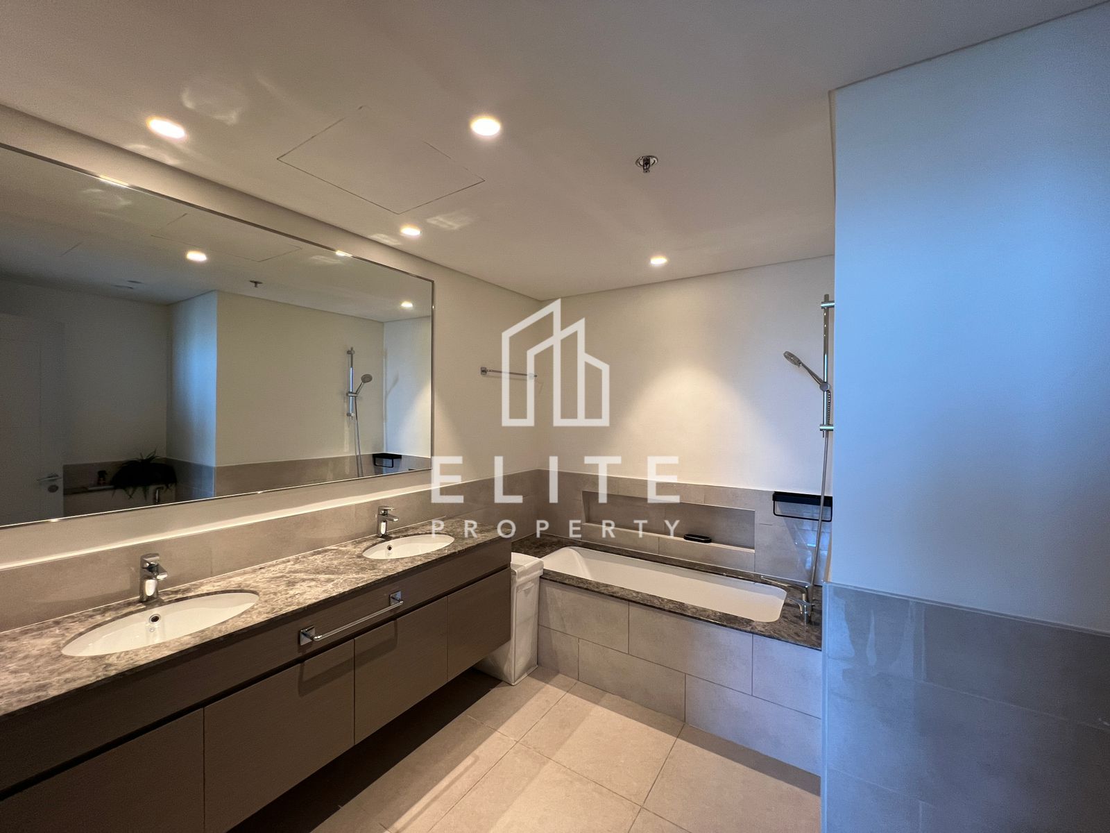 Full Sea View | Luxury Furniture | Vacant