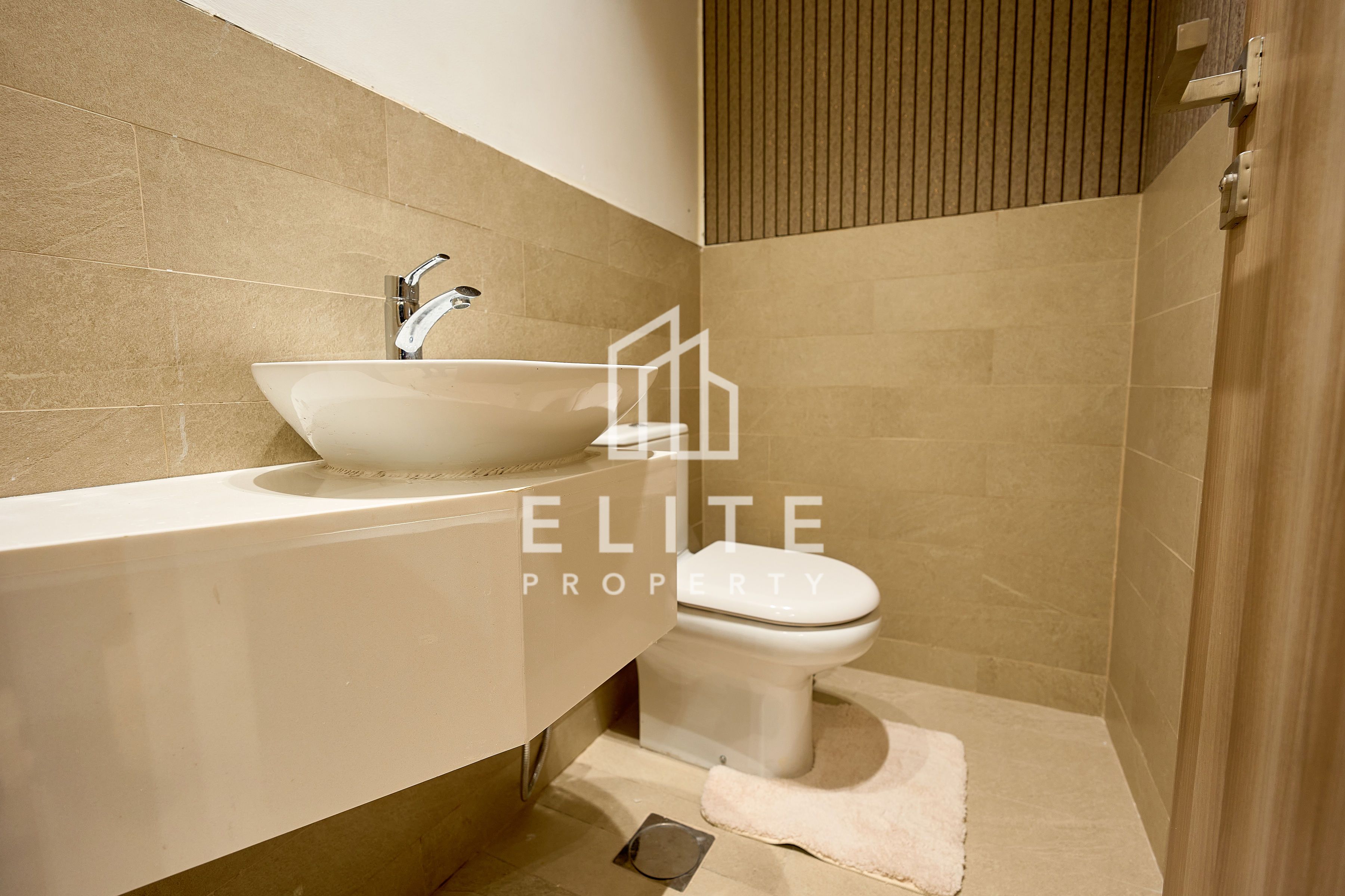 Multiple Cheques | Fully Furnished | Big Layout