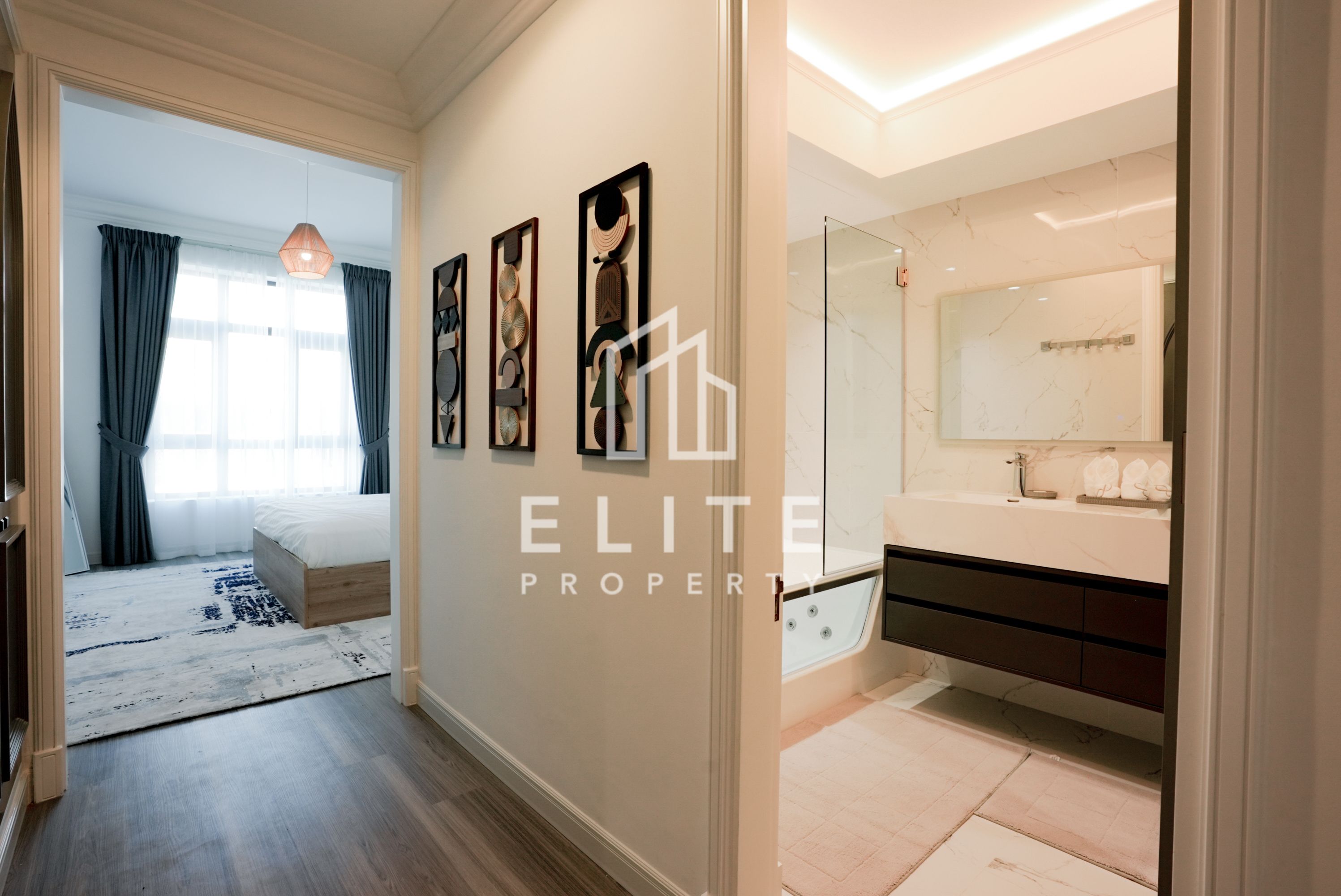 Full Burj and Fountain View | Upgraded | Jacuzzi