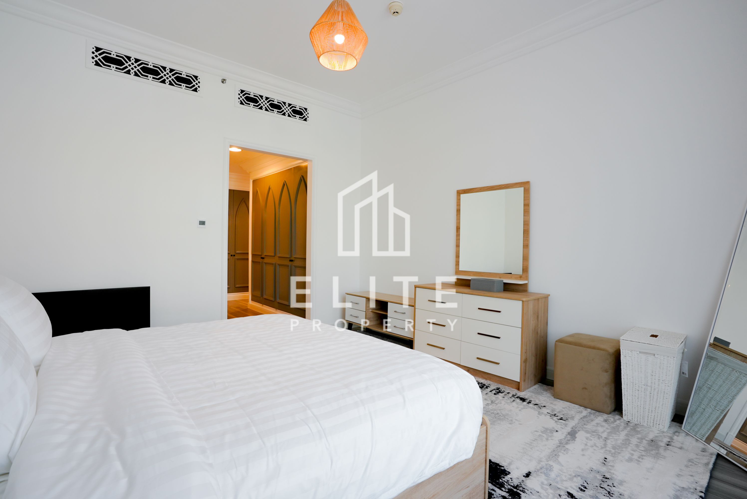 Full Burj and Fountain View | Upgraded | Jacuzzi