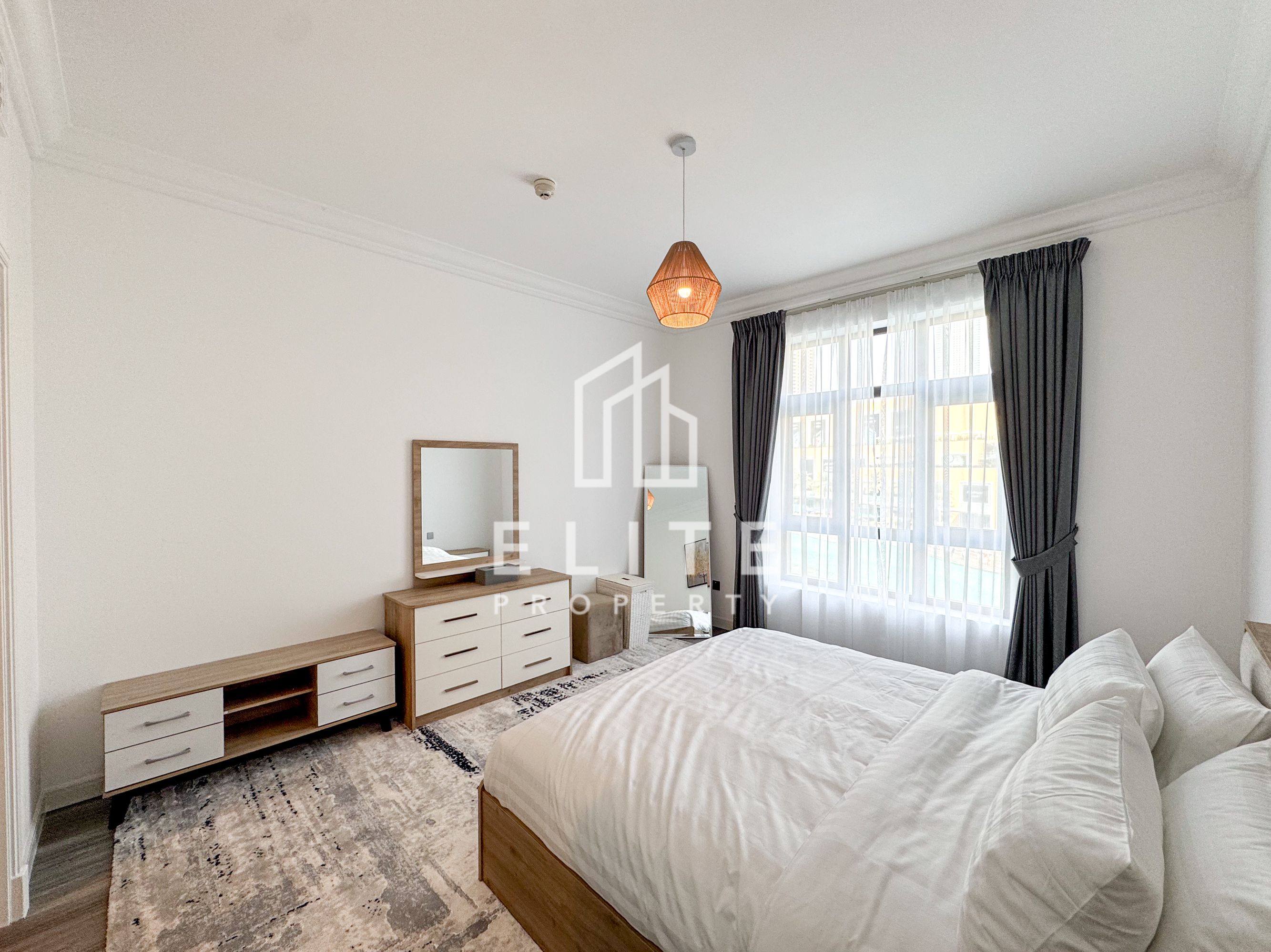 Full Burj and Fountain View | Upgraded | Jacuzzi