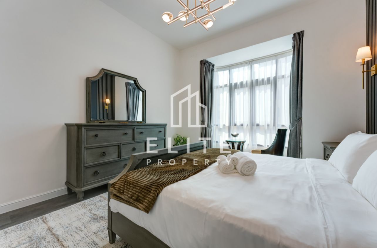 Upgraded | Fully Furnished | Rare Layout