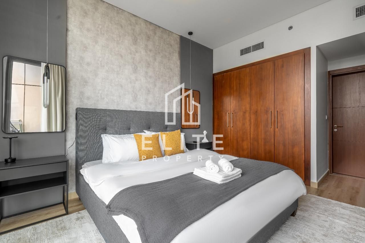 Burj Khalifa View | Furnished | Exceptional Price