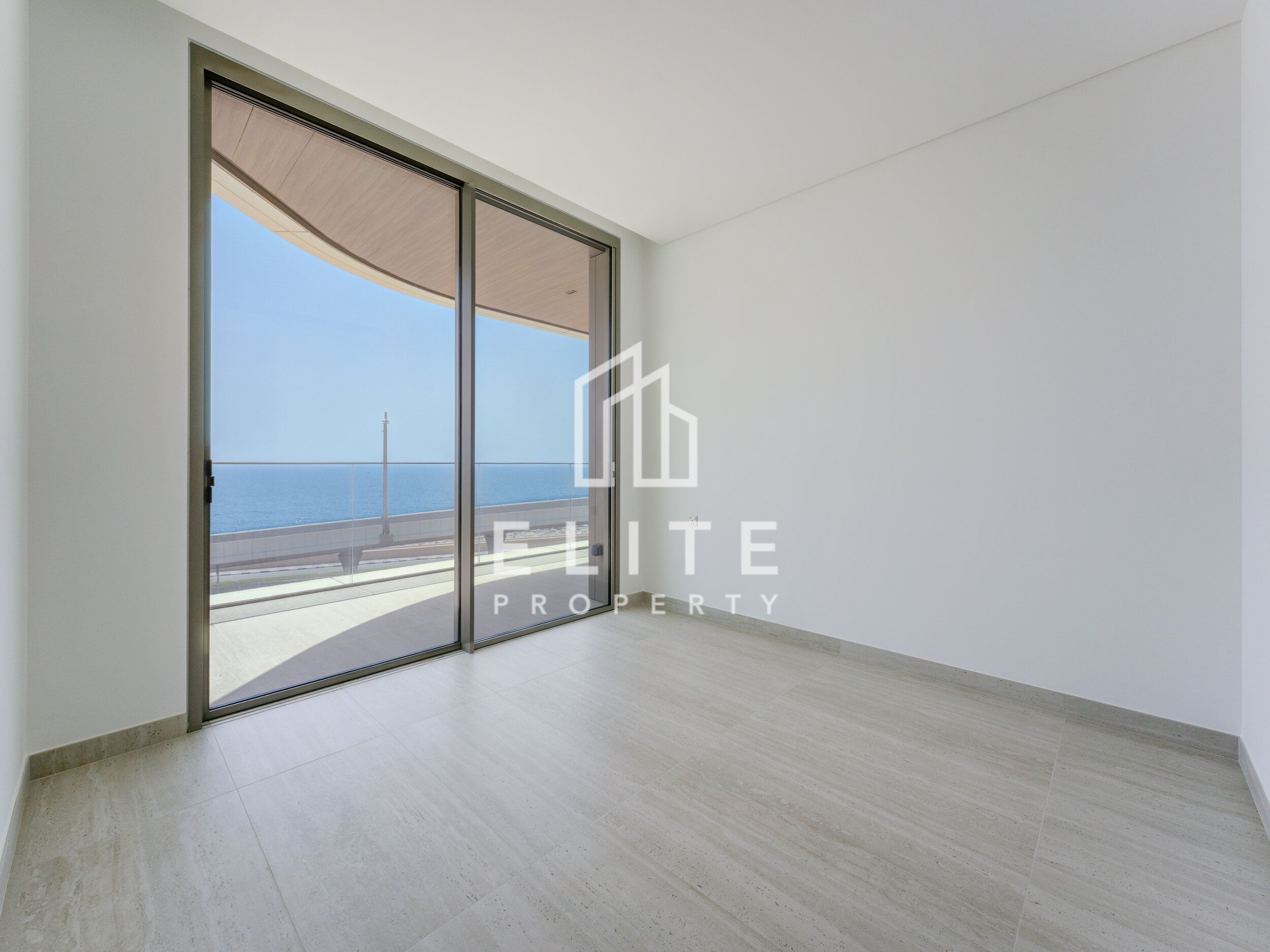 LUXURY PALM LIVING | FULL SEA VIEW | PREMIUM