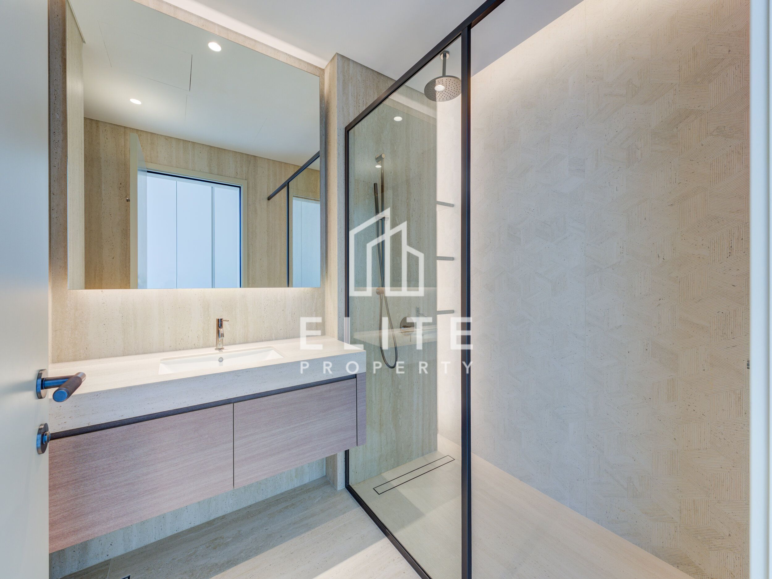 LUXURY PALM LIVING | FULL SEA VIEW | PREMIUM