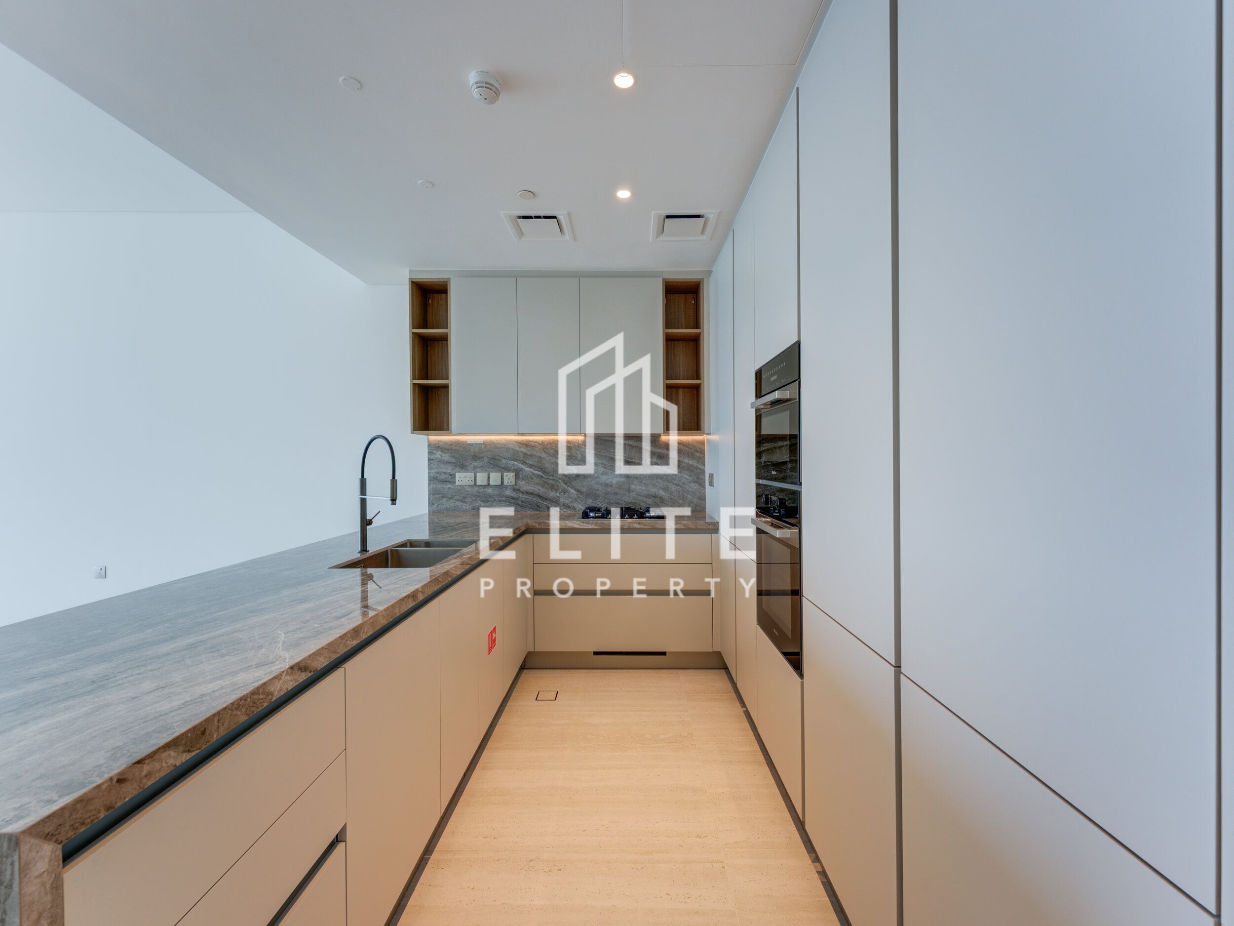 LUXURY PALM LIVING | FULL SEA VIEW | PREMIUM