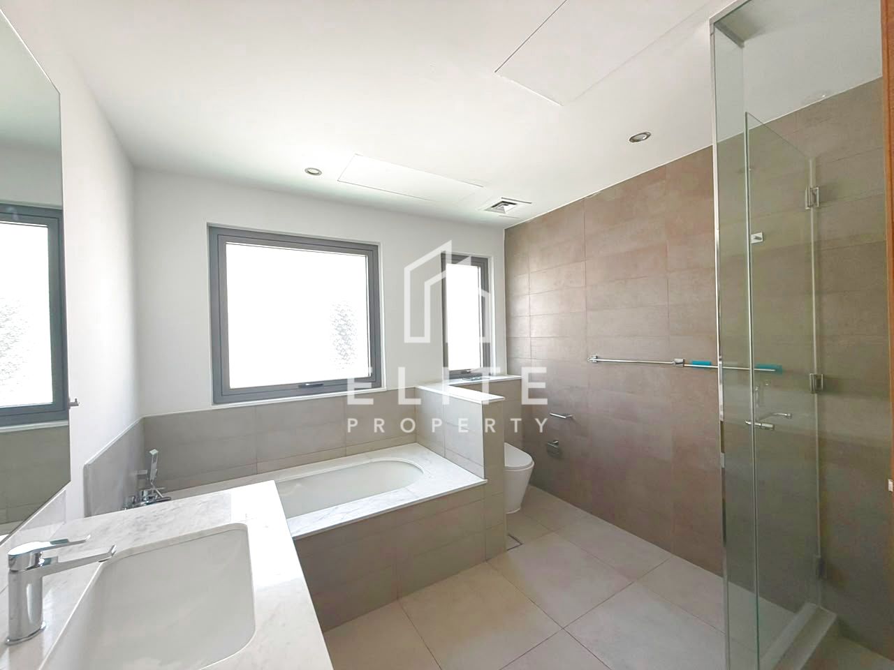 Type E3 | Upgraded | Close to Amenities