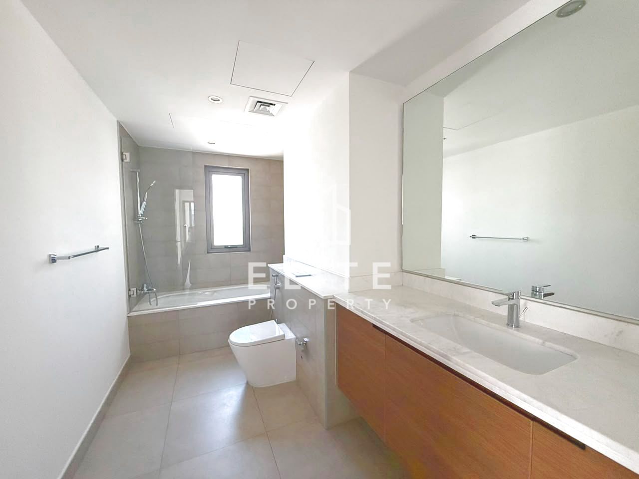 Type E3 | Upgraded | Close to Amenities