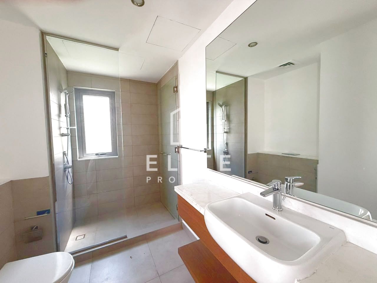 Type E3 | Upgraded | Close to Amenities