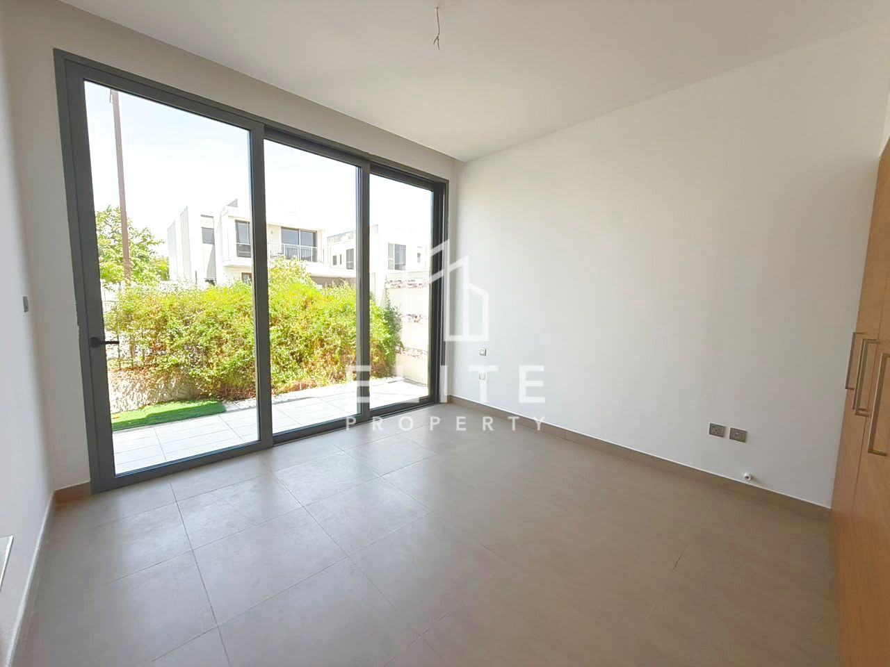 Type E3 | Upgraded | Close to Amenities