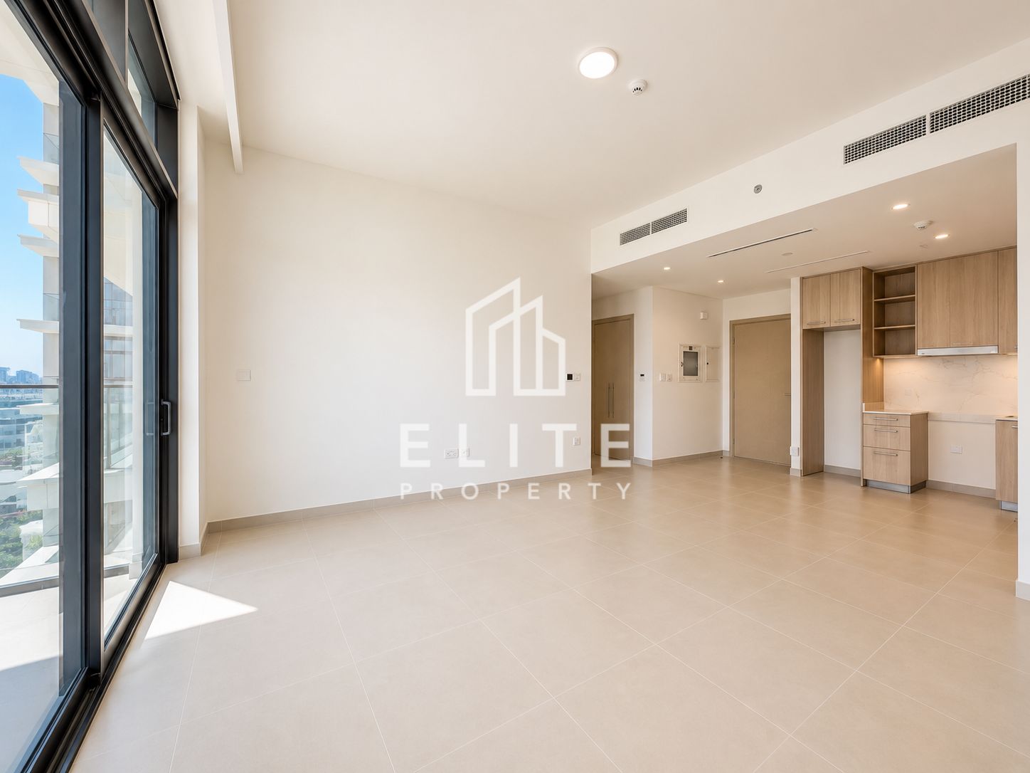 Corner Unit | Golf Course/Community View | Bright