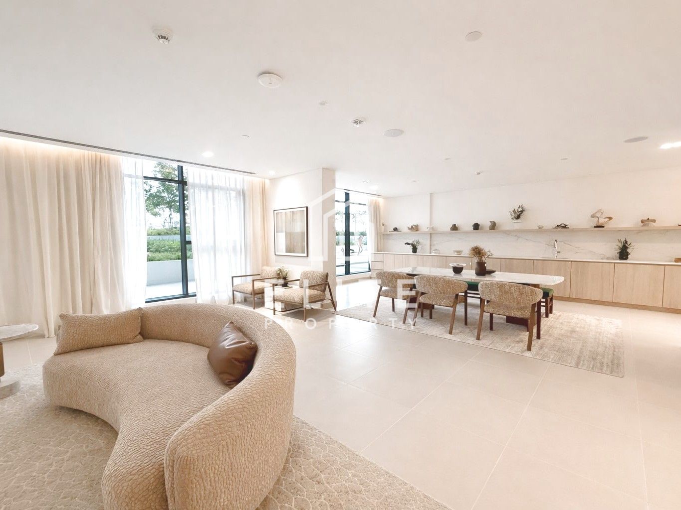 Corner Unit | Golf Course/Community View | Bright