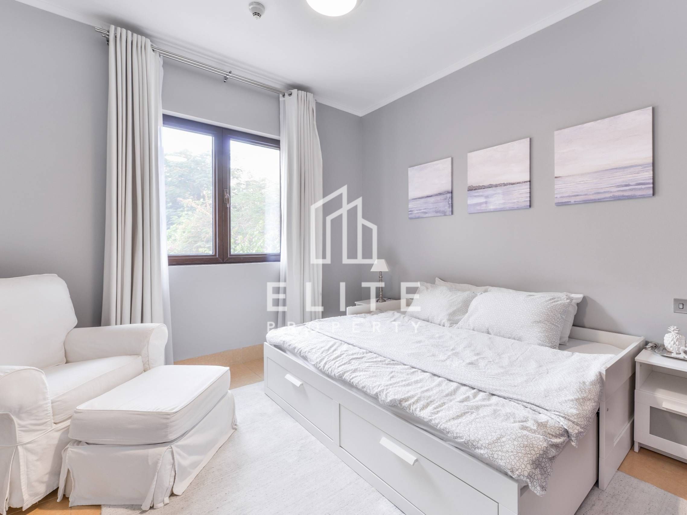 READY TO MOVE-IN, FULLY FURNISHED, SPACIOUS LAYOUT