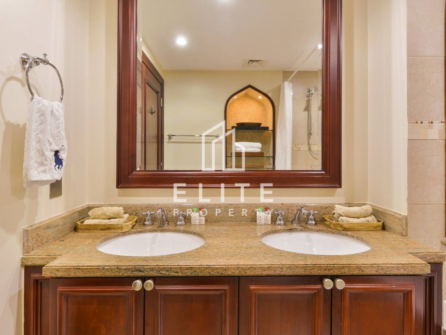 READY TO MOVE-IN, FULLY FURNISHED, SPACIOUS LAYOUT
