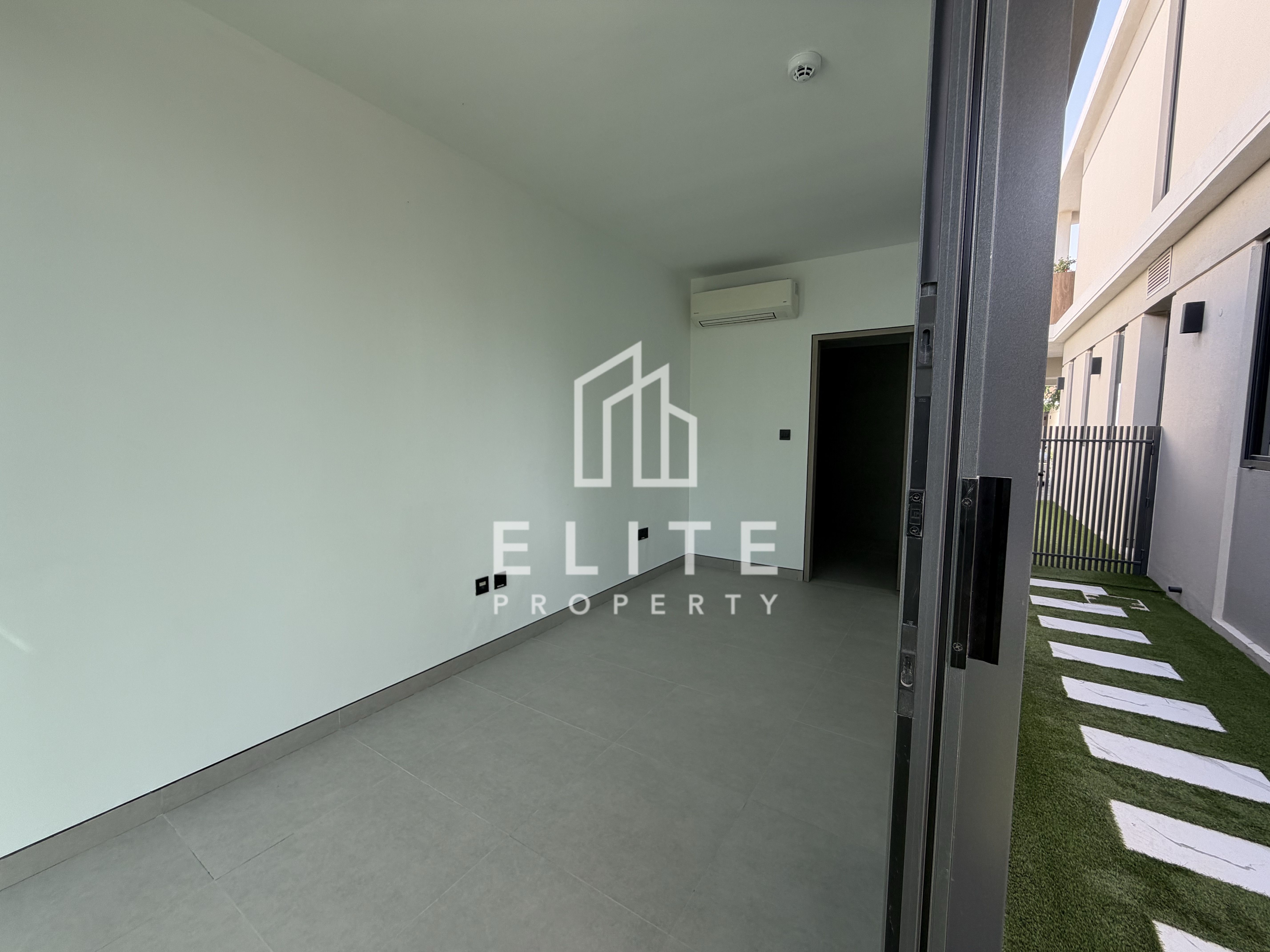 4 CHEQUES , FULLY EQUIPPED, LANDSCAPED