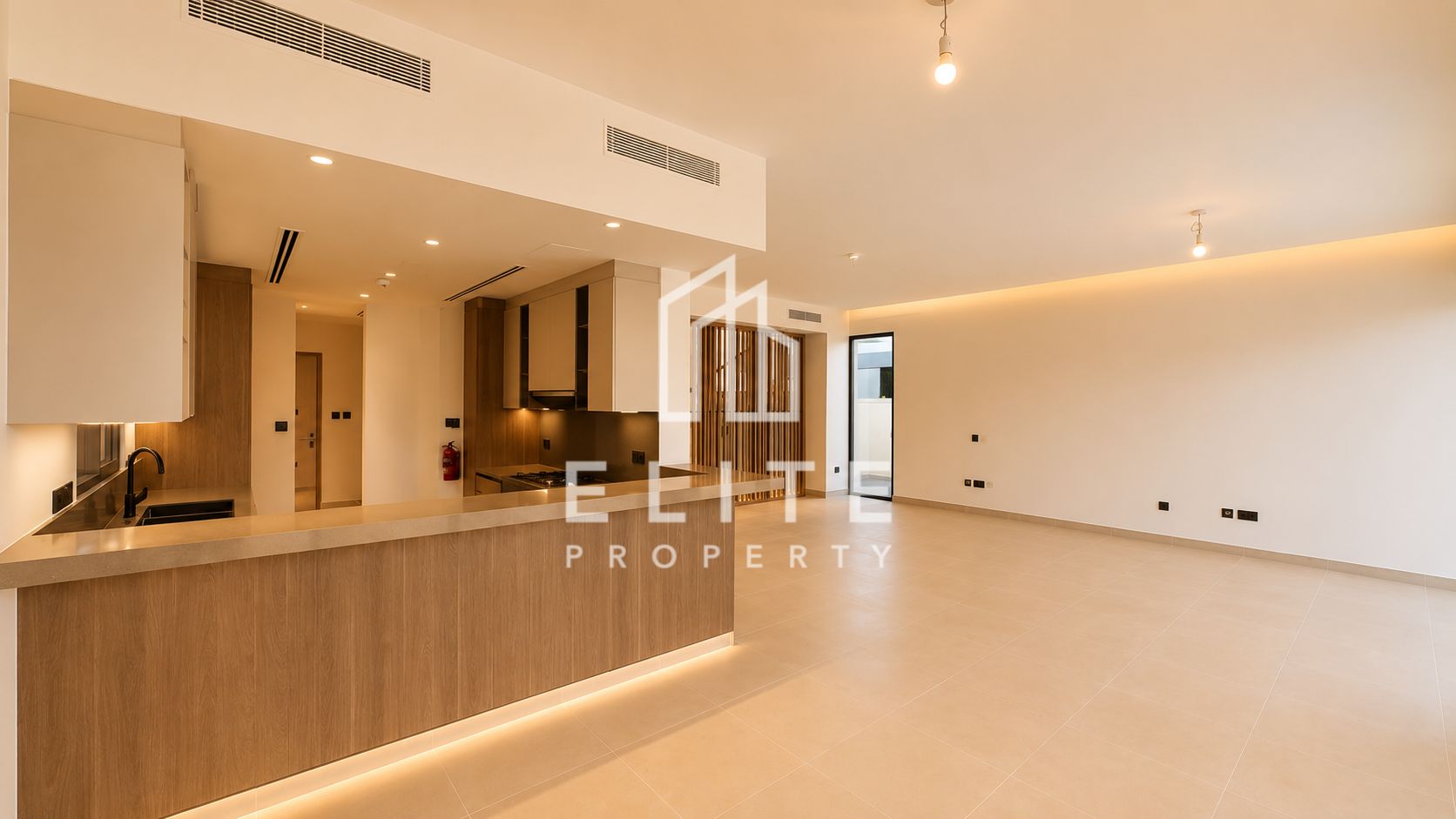 4 CHEQUES , FULLY EQUIPPED, LANDSCAPED