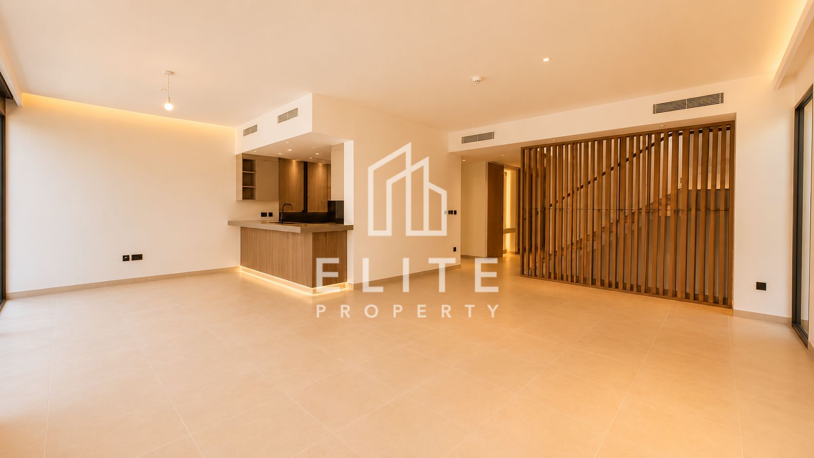 4 CHEQUES , FULLY EQUIPPED, LANDSCAPED