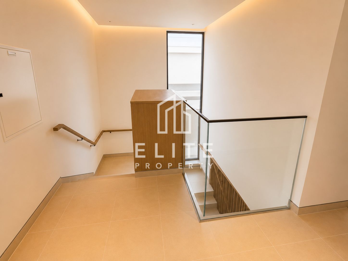 4 CHEQUES , FULLY EQUIPPED, LANDSCAPED