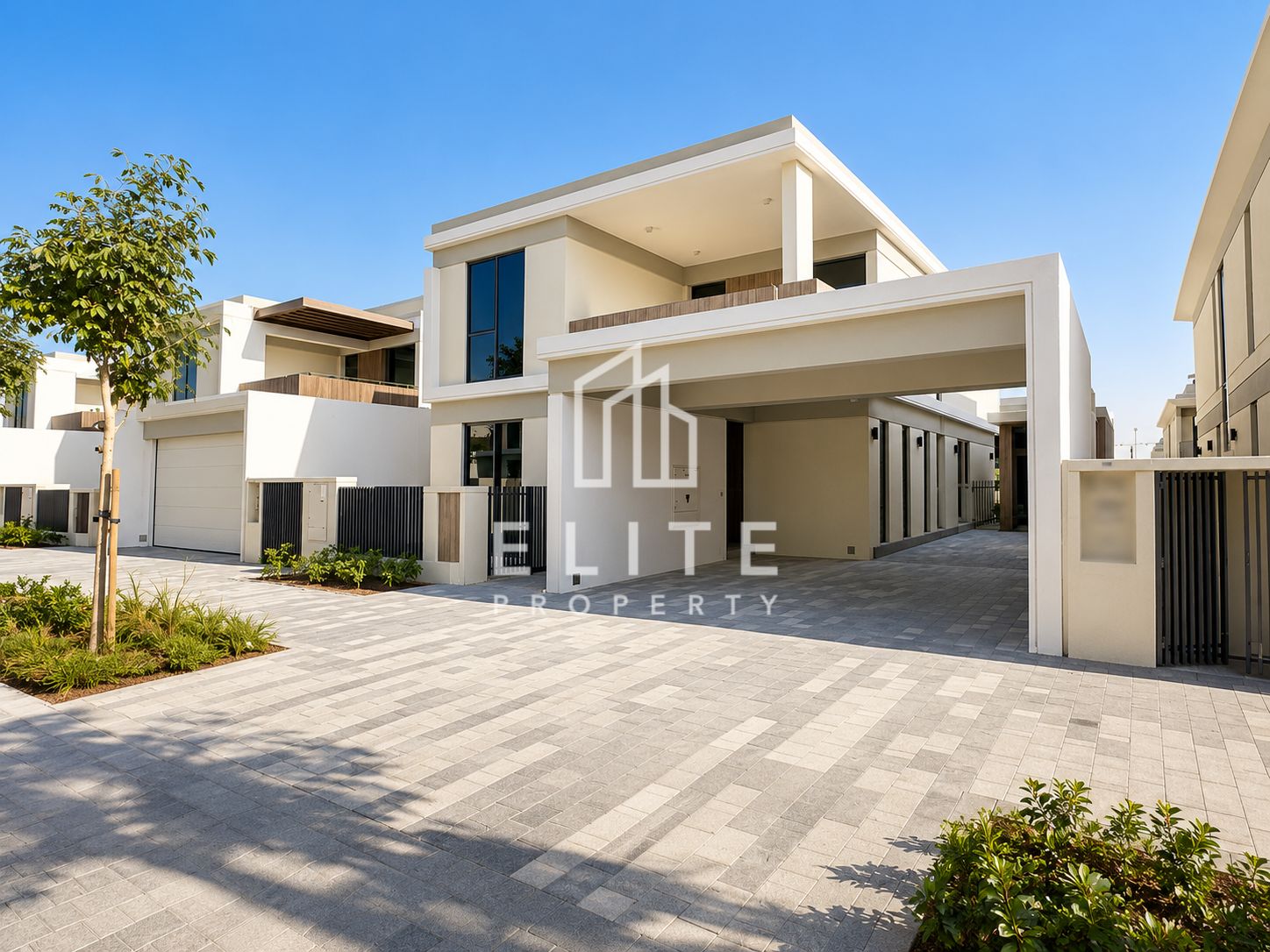 4 CHEQUES , FULLY EQUIPPED, LANDSCAPED