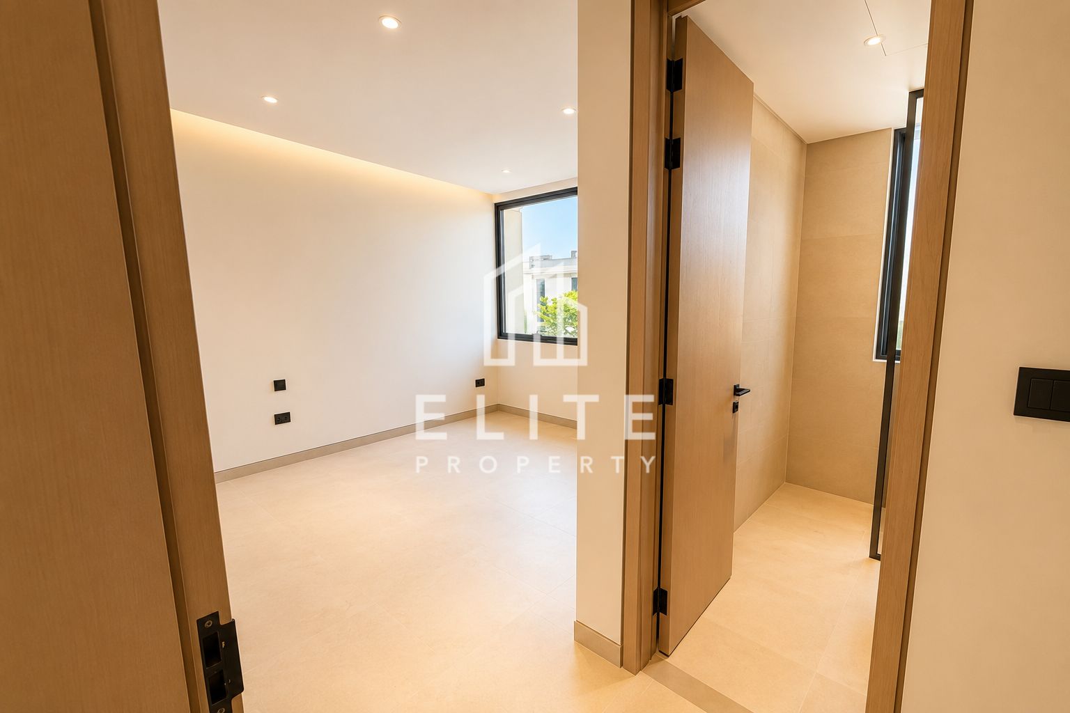 10 seconds to the pool | Internal