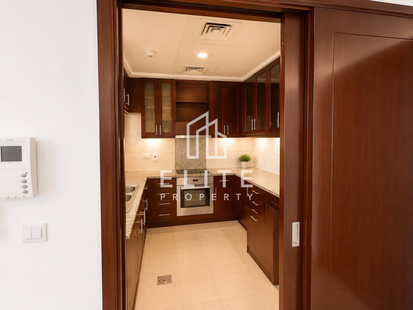 Lowest Priced | 2.5 Bath | Large Layout