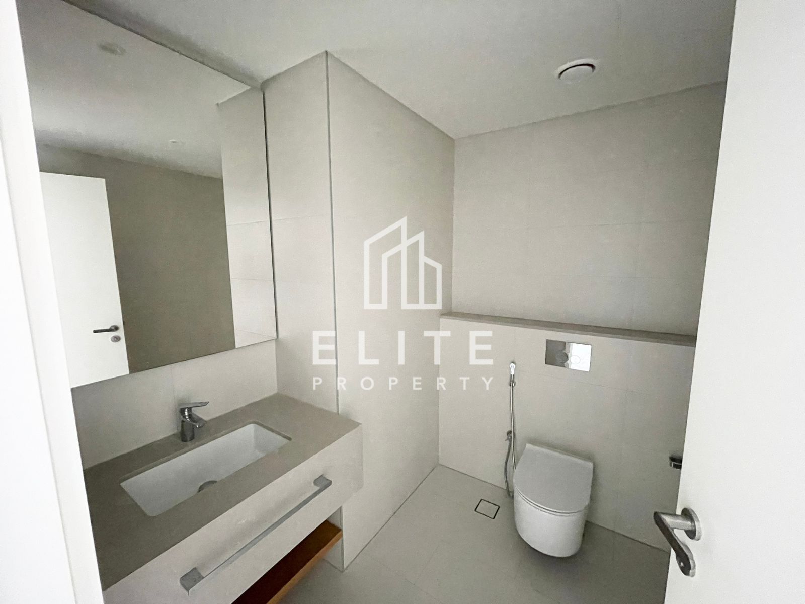Full Sea Views | Unfurnished | Ready to Move in