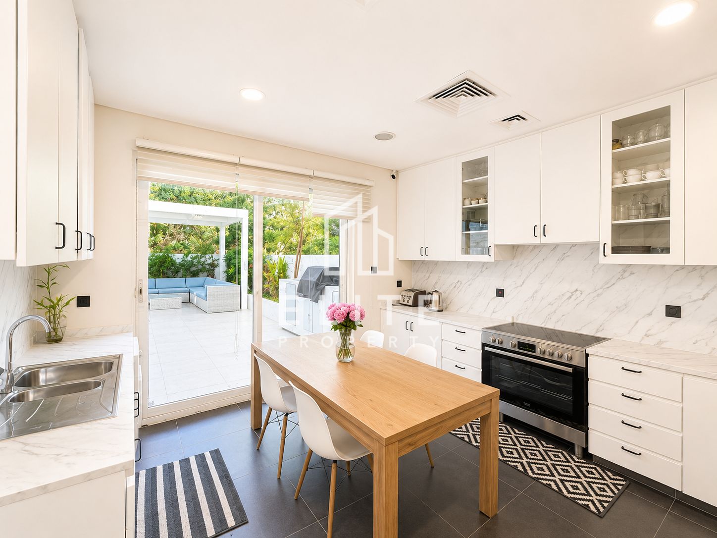 GF en-suite | next to park | spacious