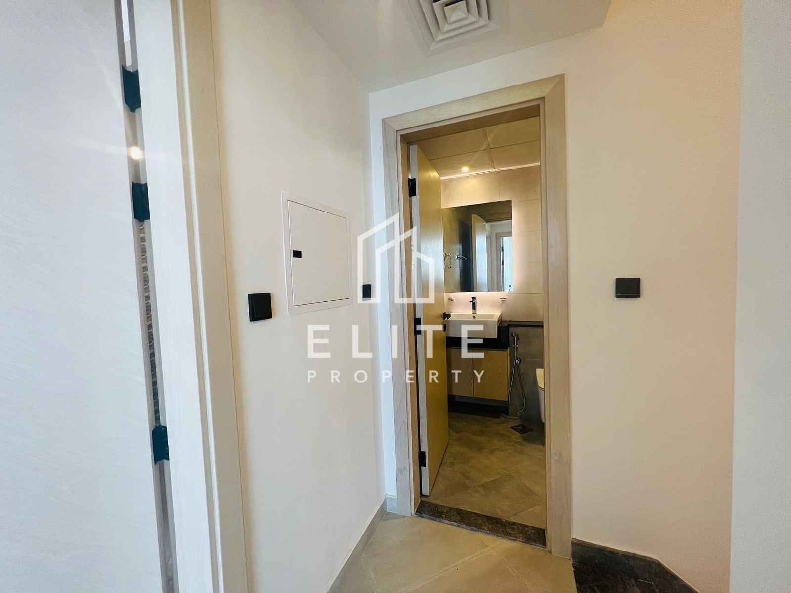 Vacant | 2 floors of living space.