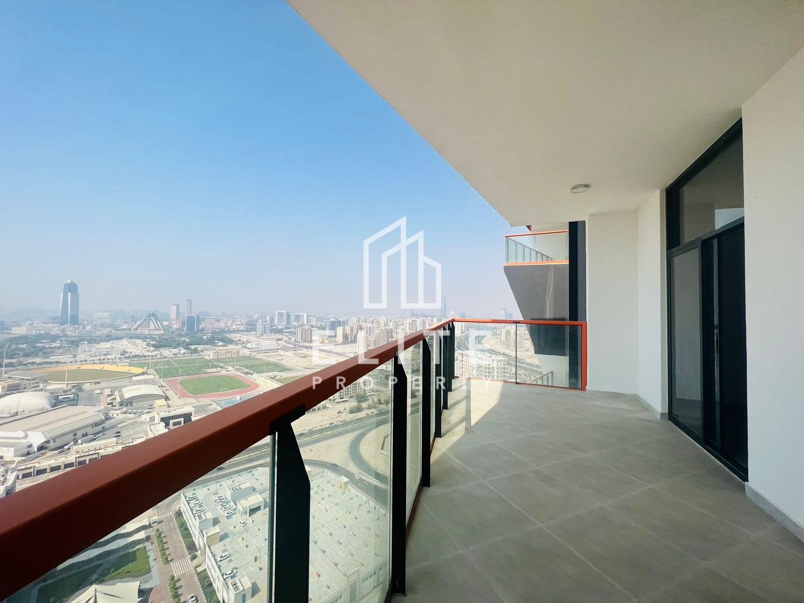 Vacant | 2 floors of living space.
