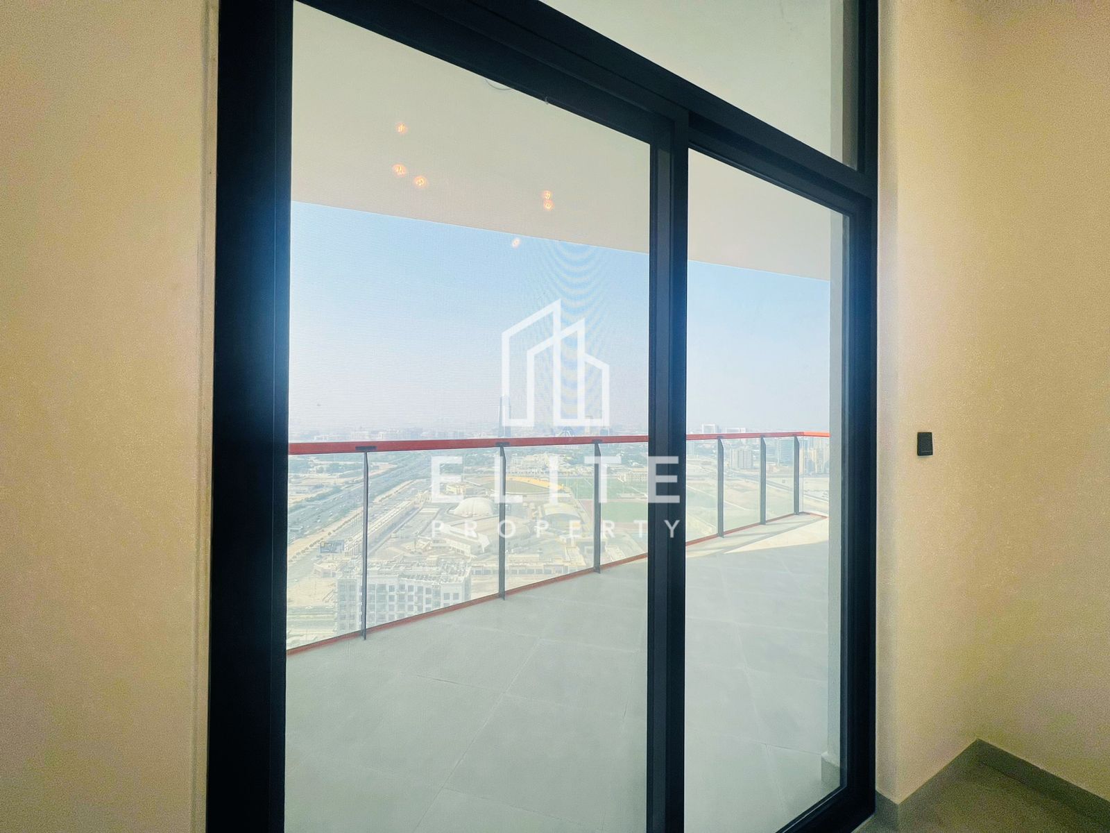 Vacant | 2 floors of living space.