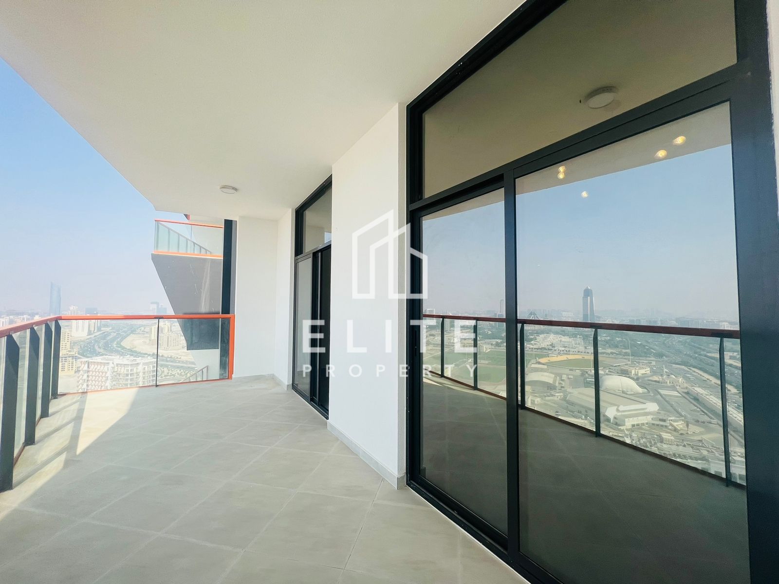 Vacant | 2 floors of living space.