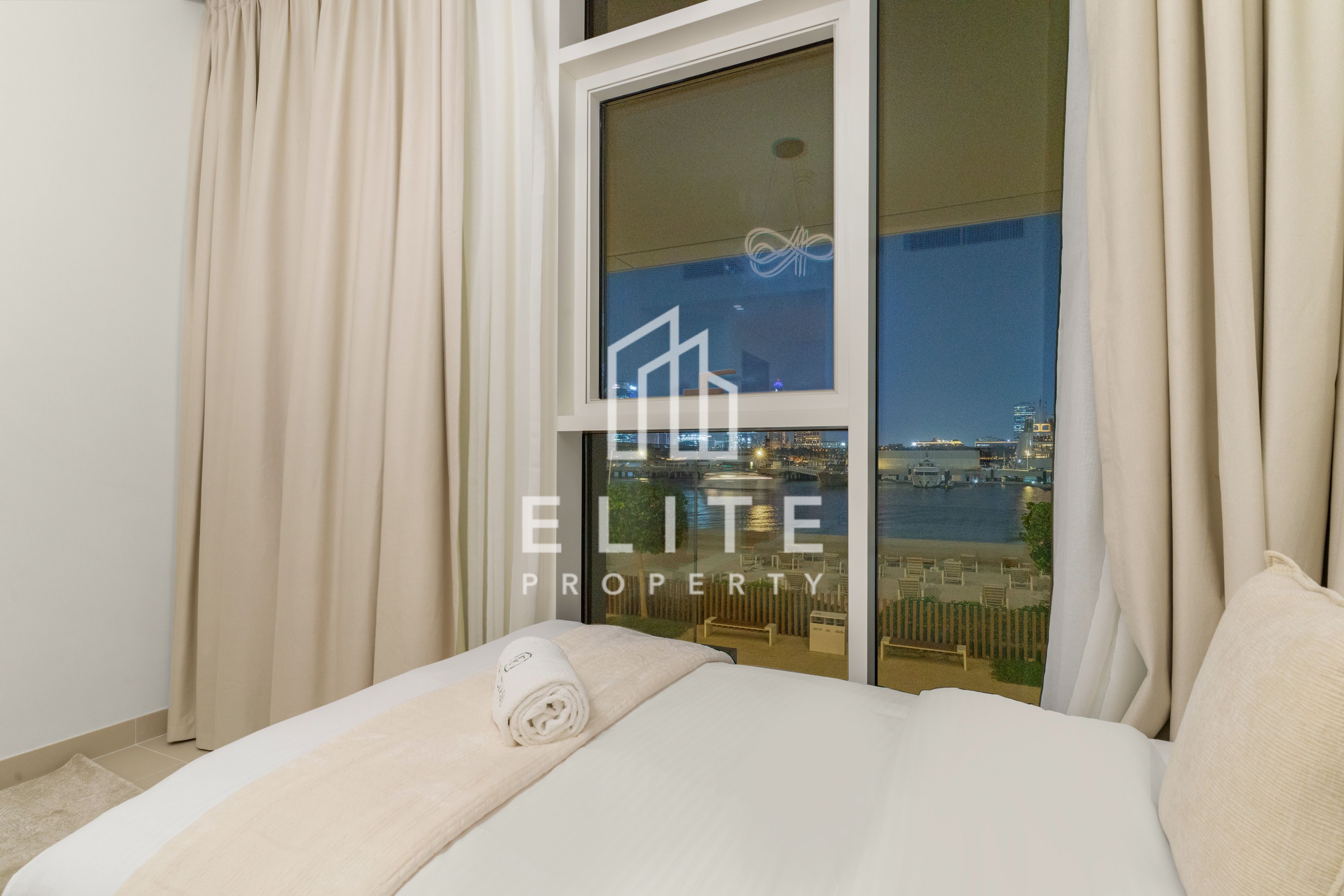 Rare Duplex & Beach Access I Marina Skyline Views