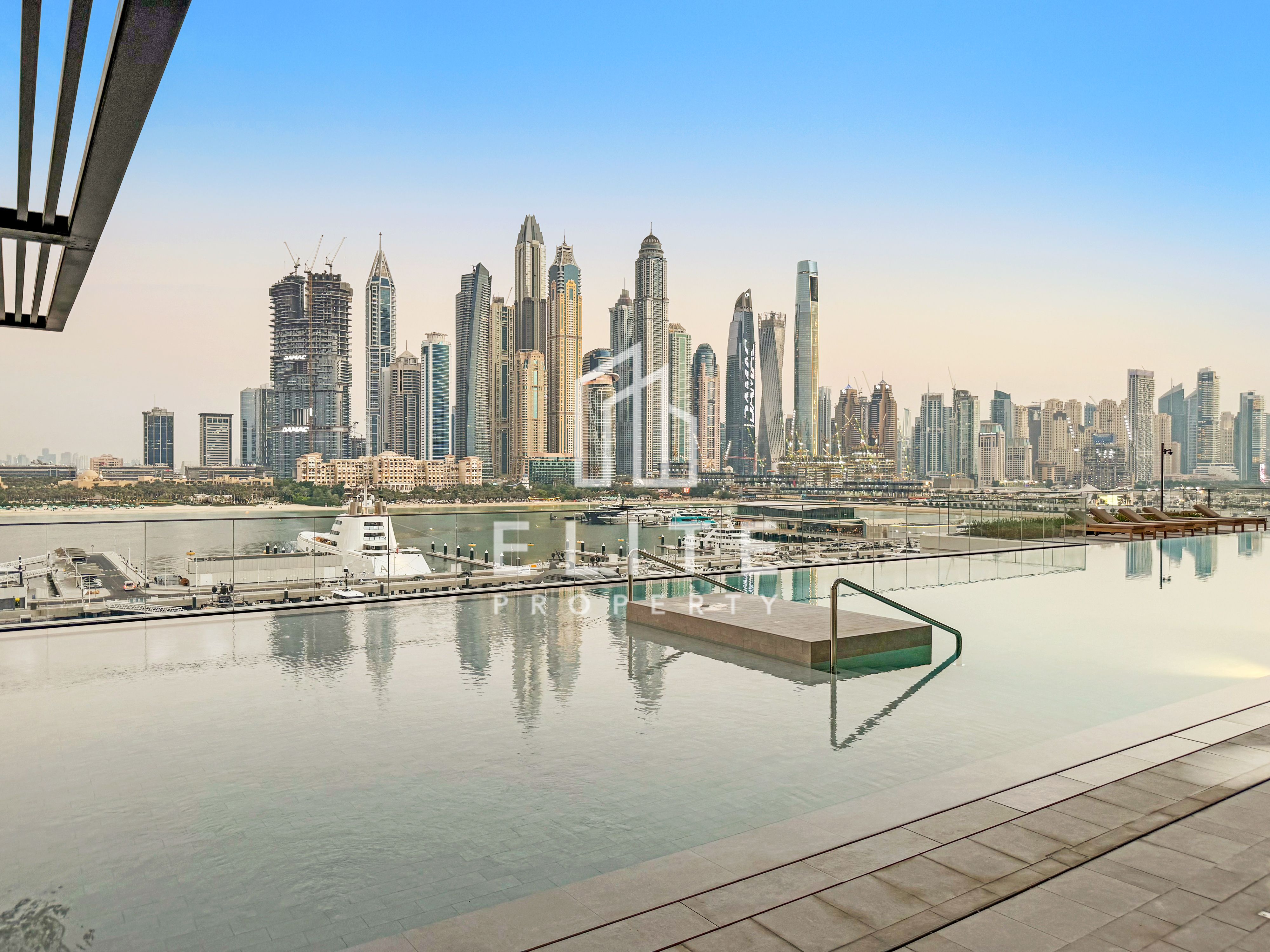 Rare Duplex & Beach Access I Marina Skyline Views