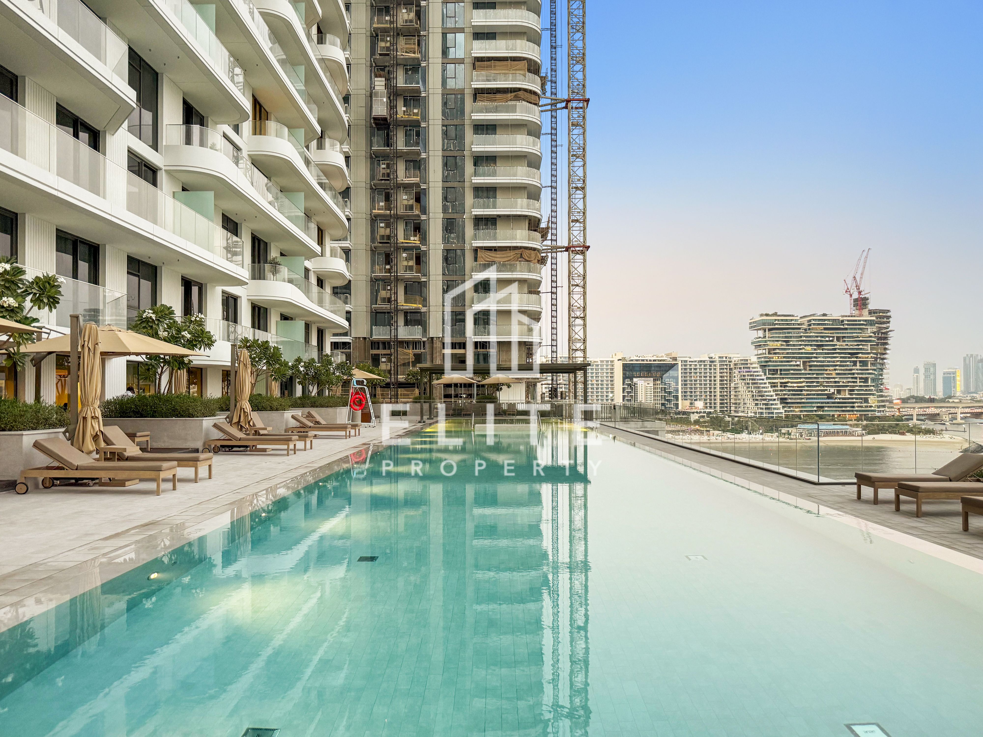 Rare Duplex & Beach Access I Marina Skyline Views