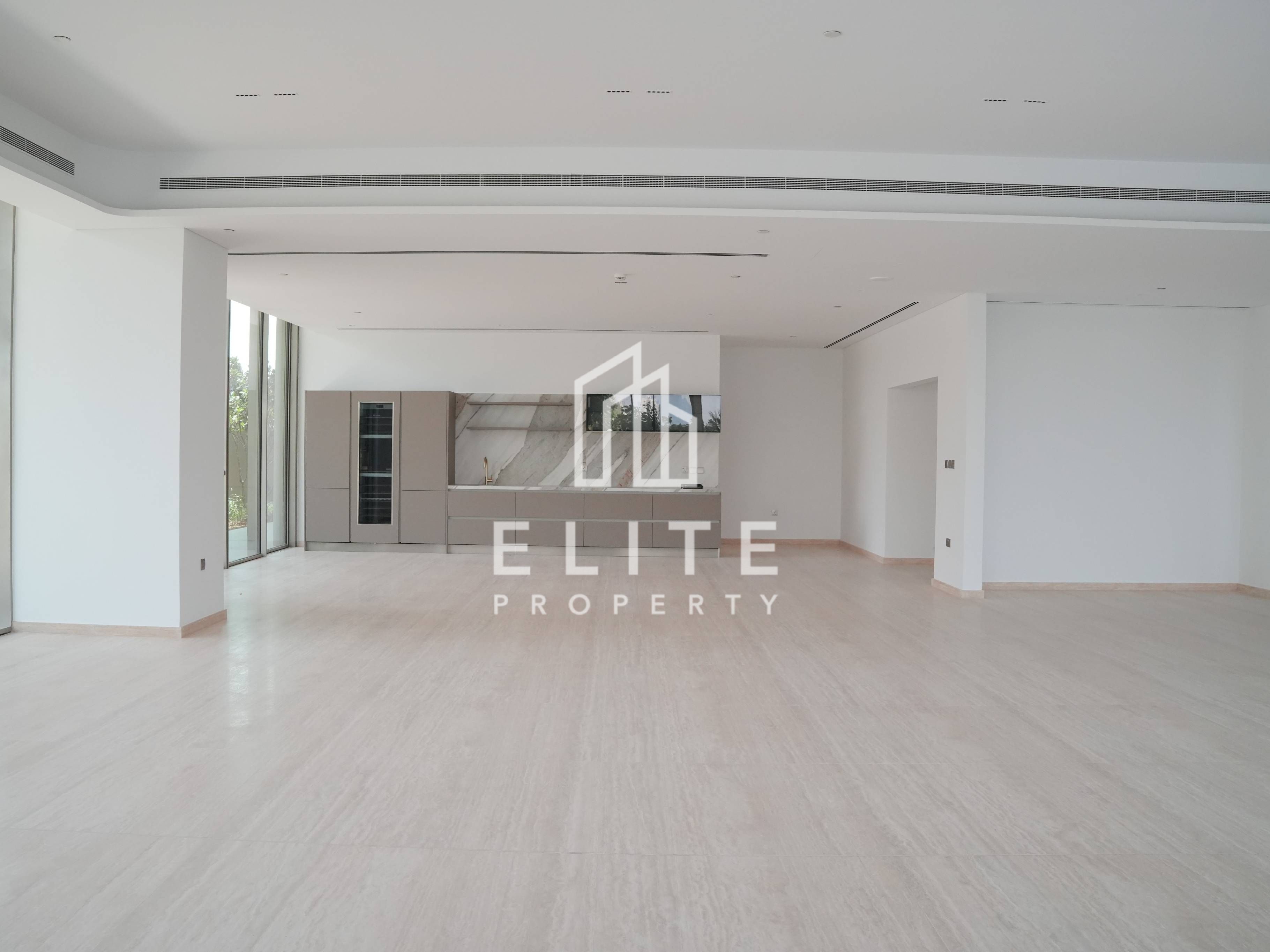 One of a Kind Beachfront Villa at Serenia Living | Private Pool | Palm Jumeirah