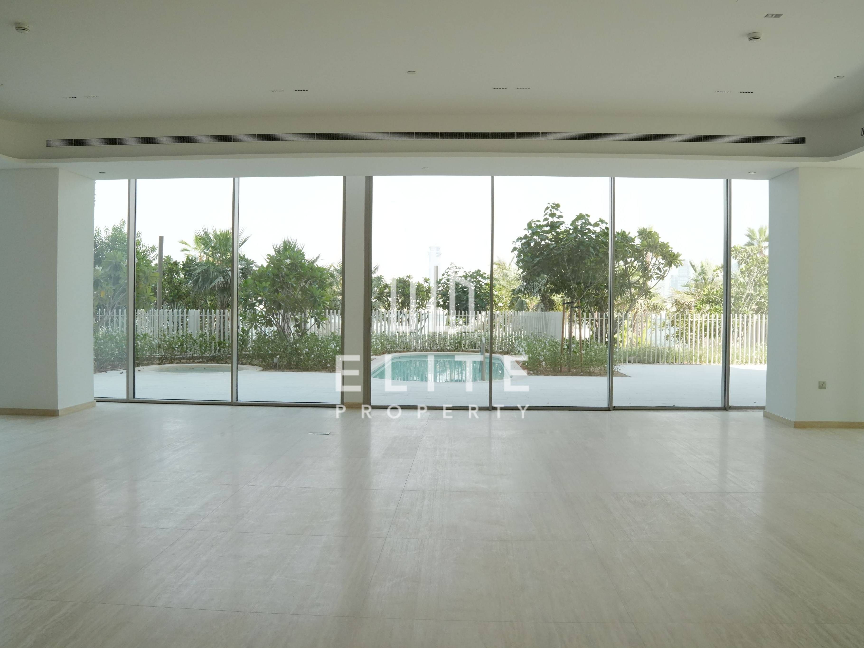 One of a Kind Beachfront Villa at Serenia Living | Private Pool | Palm Jumeirah