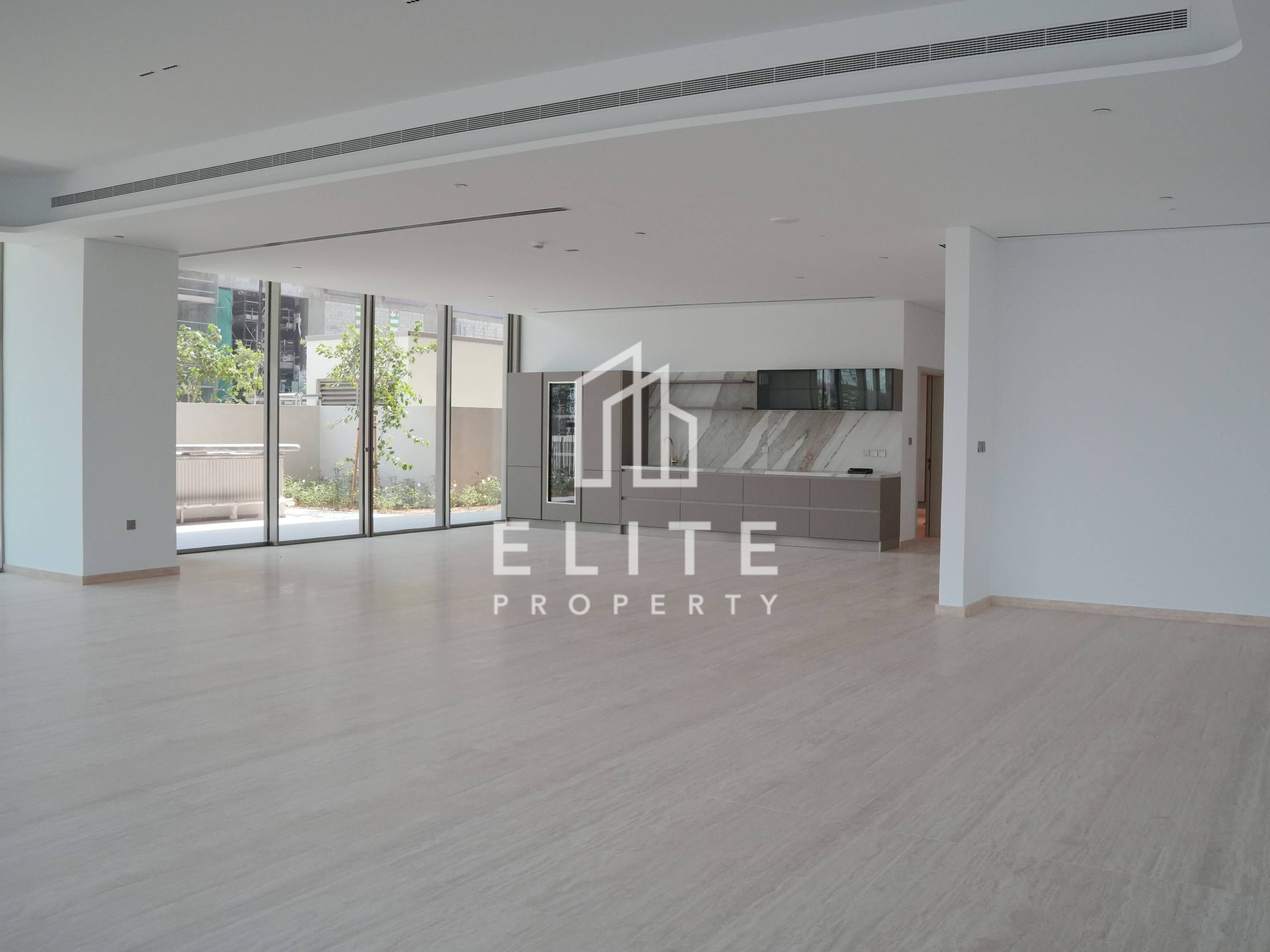 One of a Kind Beachfront Villa at Serenia Living | Private Pool | Palm Jumeirah