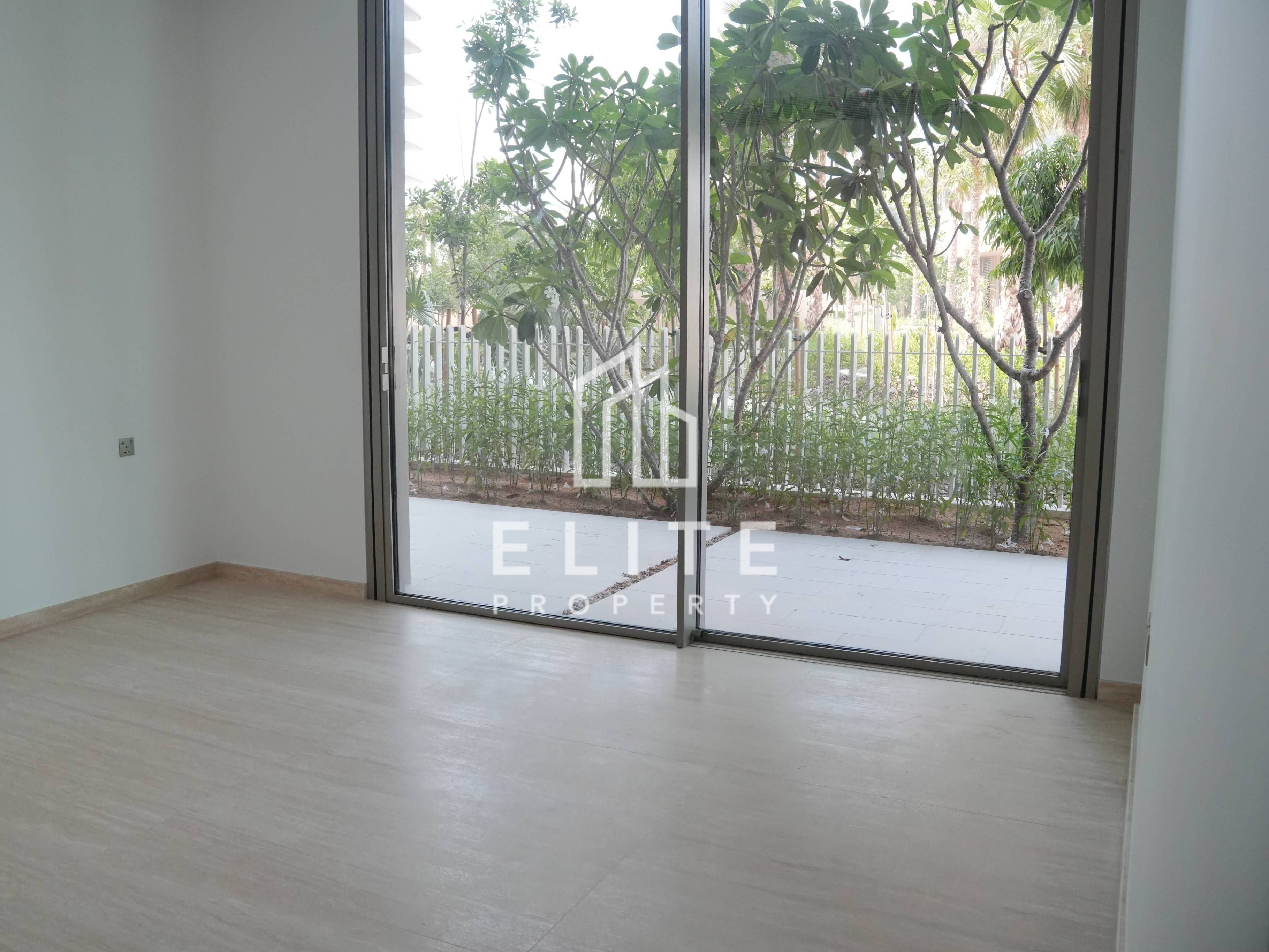 One of a Kind Beachfront Villa at Serenia Living | Private Pool | Palm Jumeirah