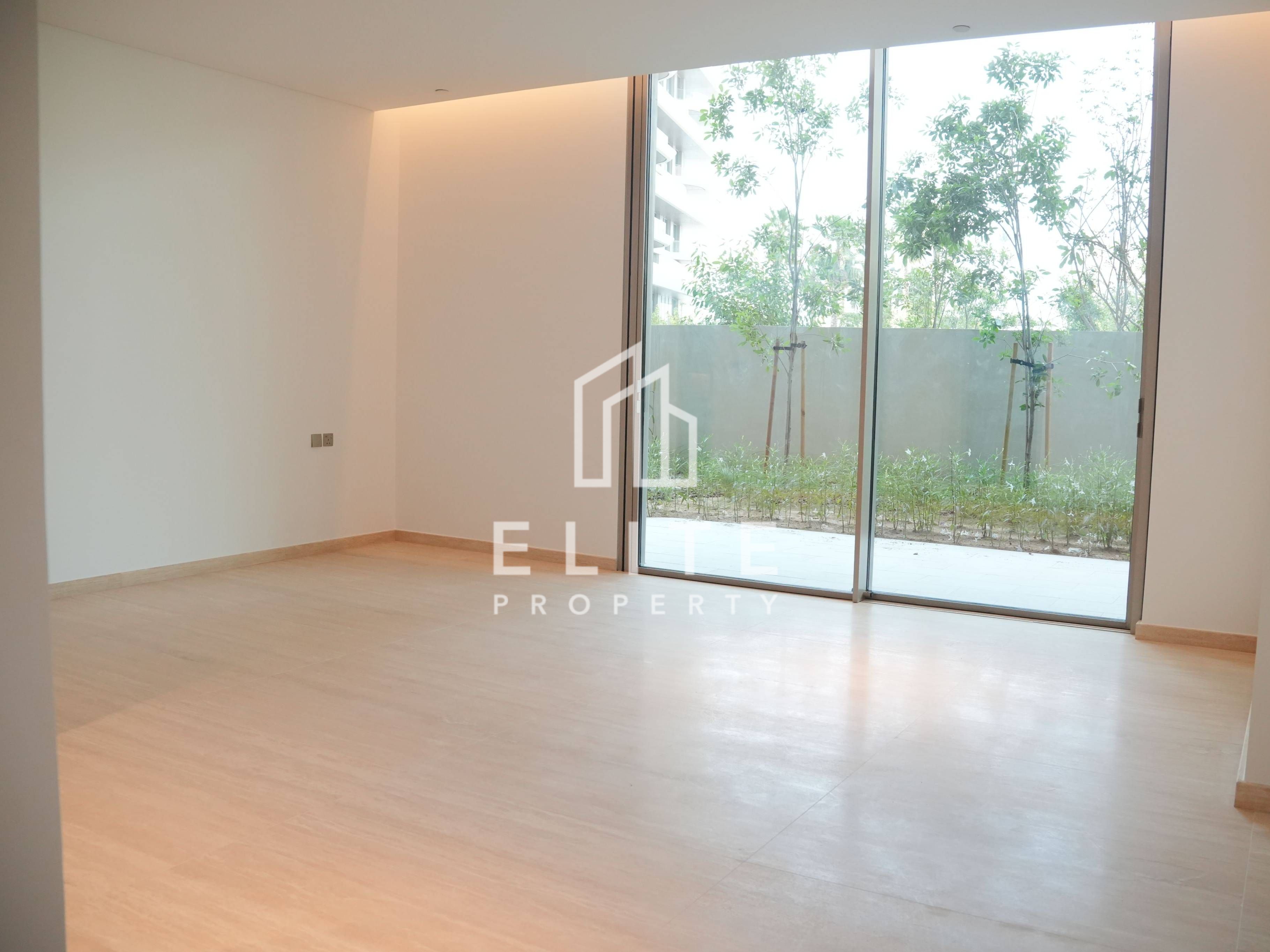 One of a Kind Beachfront Villa at Serenia Living | Private Pool | Palm Jumeirah