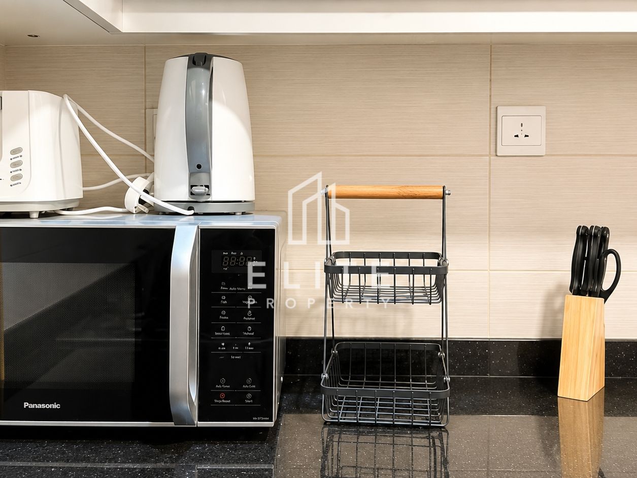 Corner Unit | Fully Furnished | Large I One cheque