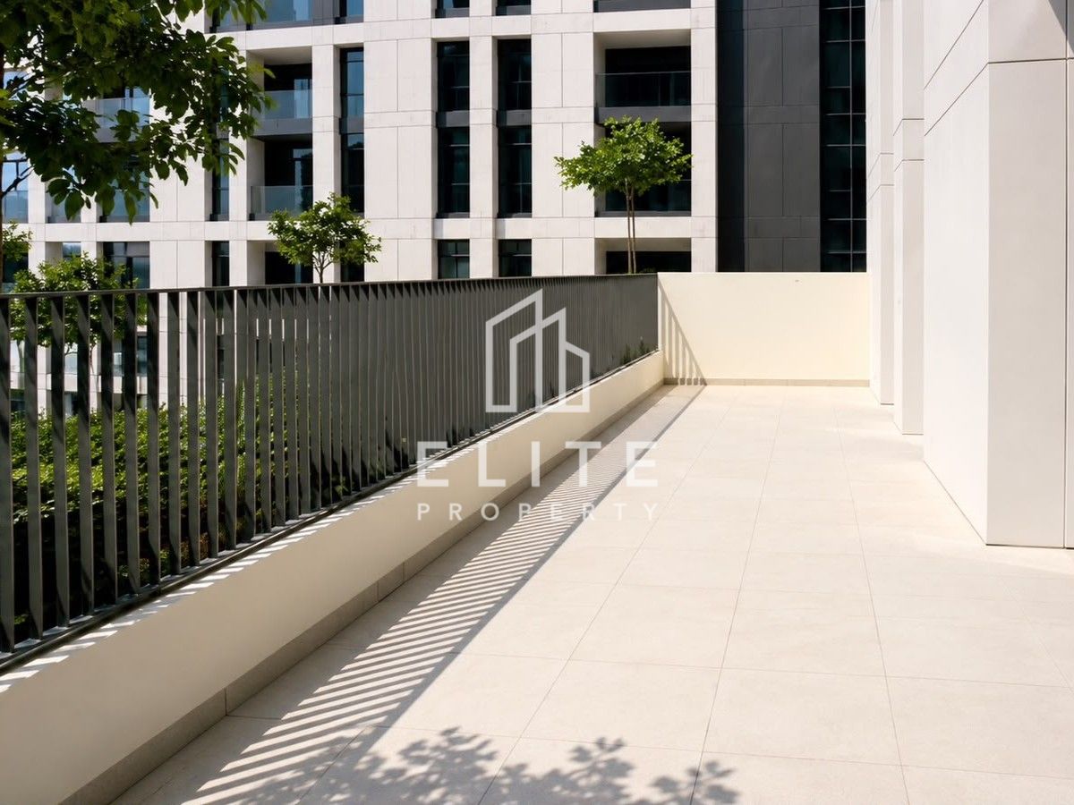 LUXURY BRAND NEW | HUGE TERRACE | BUILT IN KITCHEN