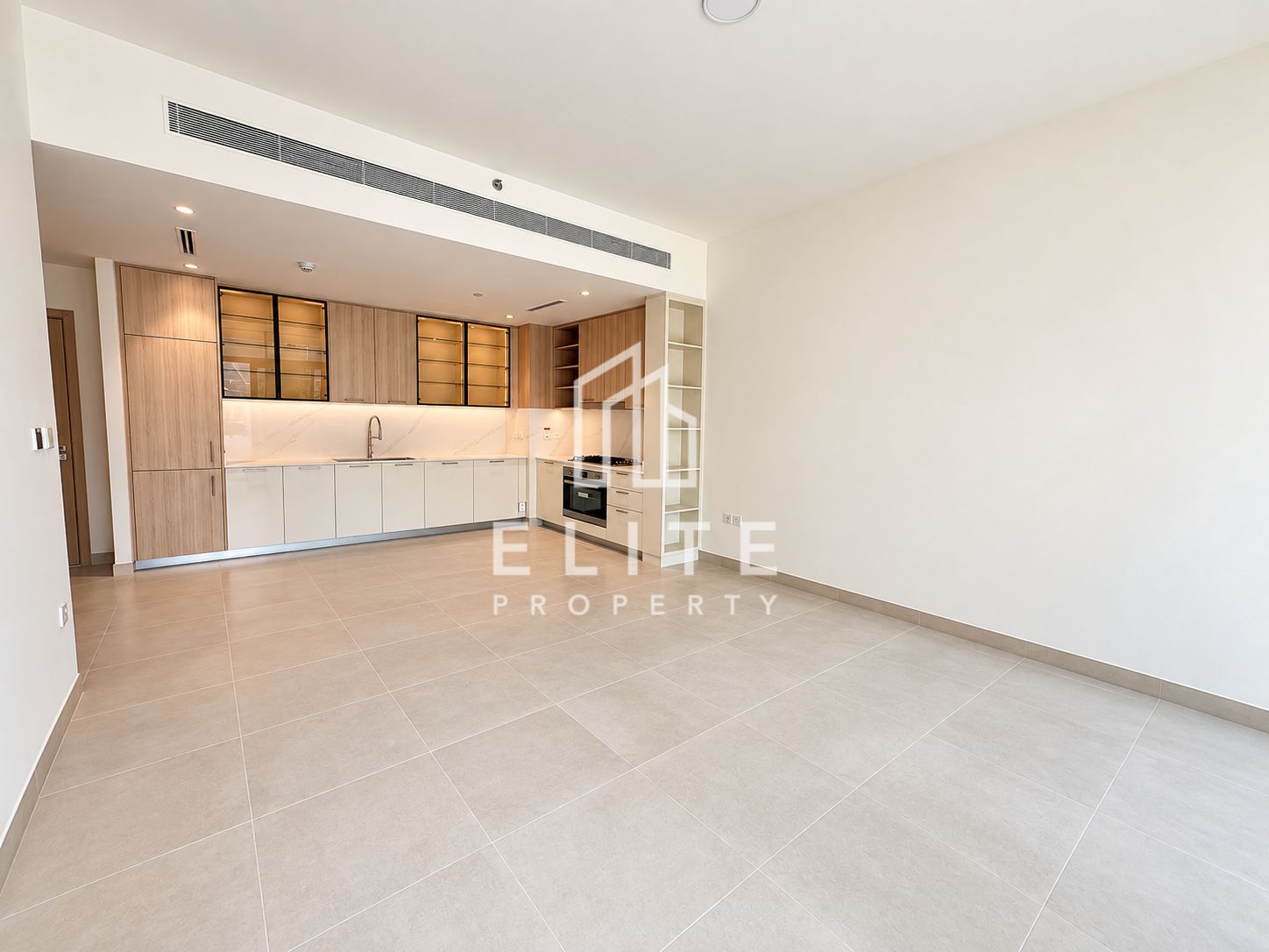 LUXURY BRAND NEW | HUGE TERRACE | BUILT IN KITCHEN